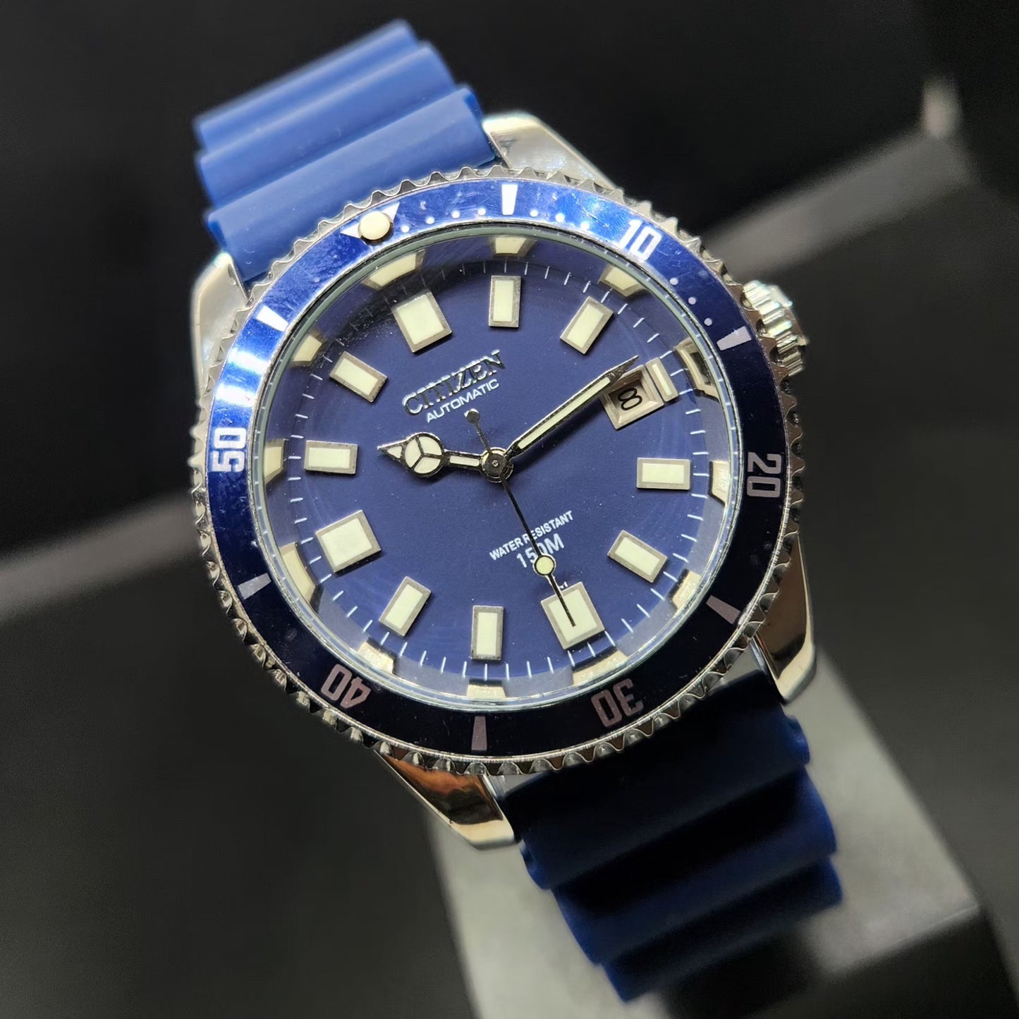 Vintage Mod Citizen 8200 Automatic Rotating Bazel Blue Face 40MM Case Date Men's Wrist Watch CT103