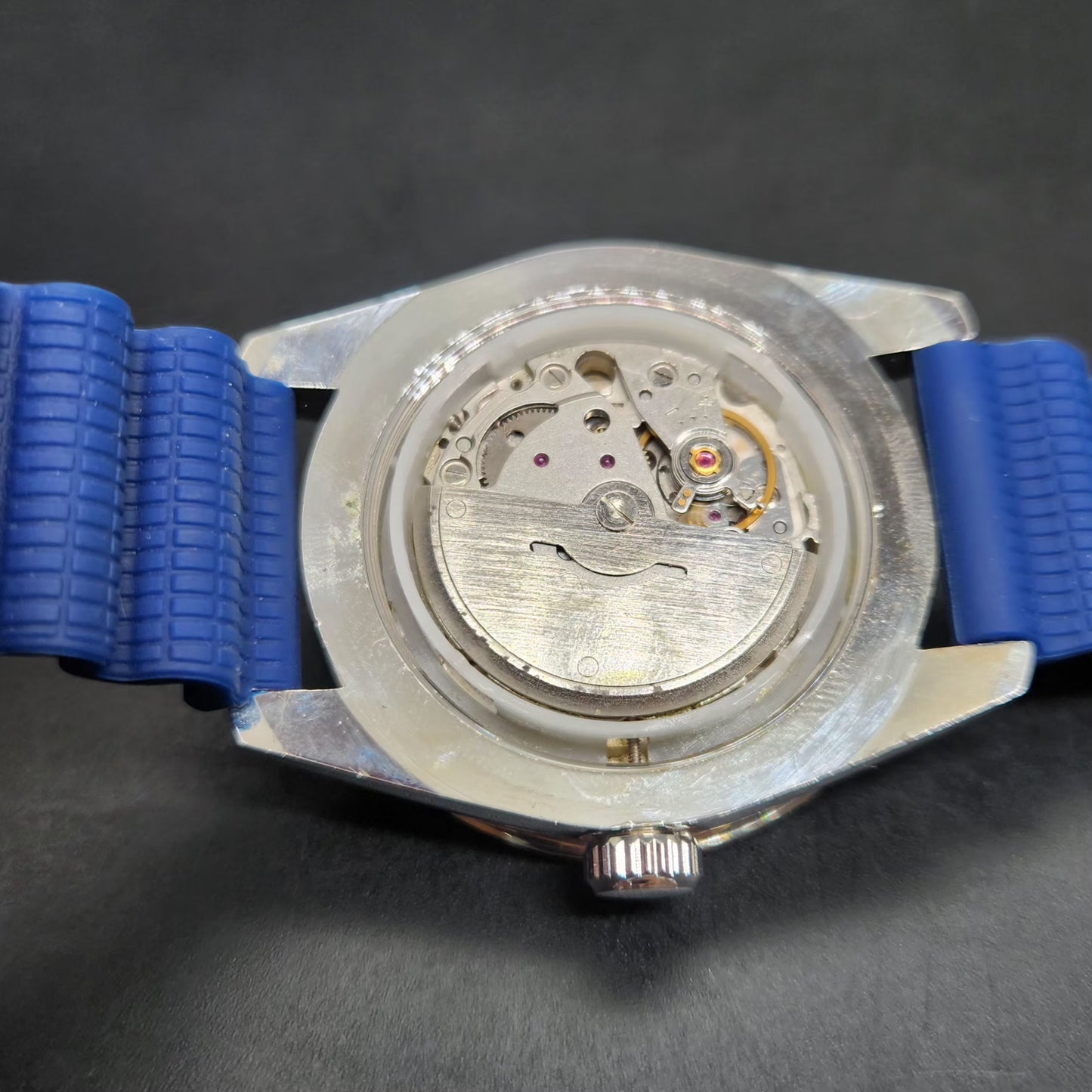 Vintage Mod Citizen 8200 Automatic Rotating Bazel Blue Face 40MM Case Date Men's Wrist Watch CT103