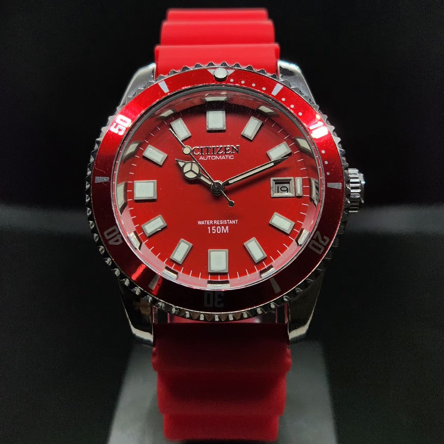 Vintage Mod Citizen 8200 Automatic Rotating Bazel Red Face 40MM Case Date Men's Wrist Watch CT104
