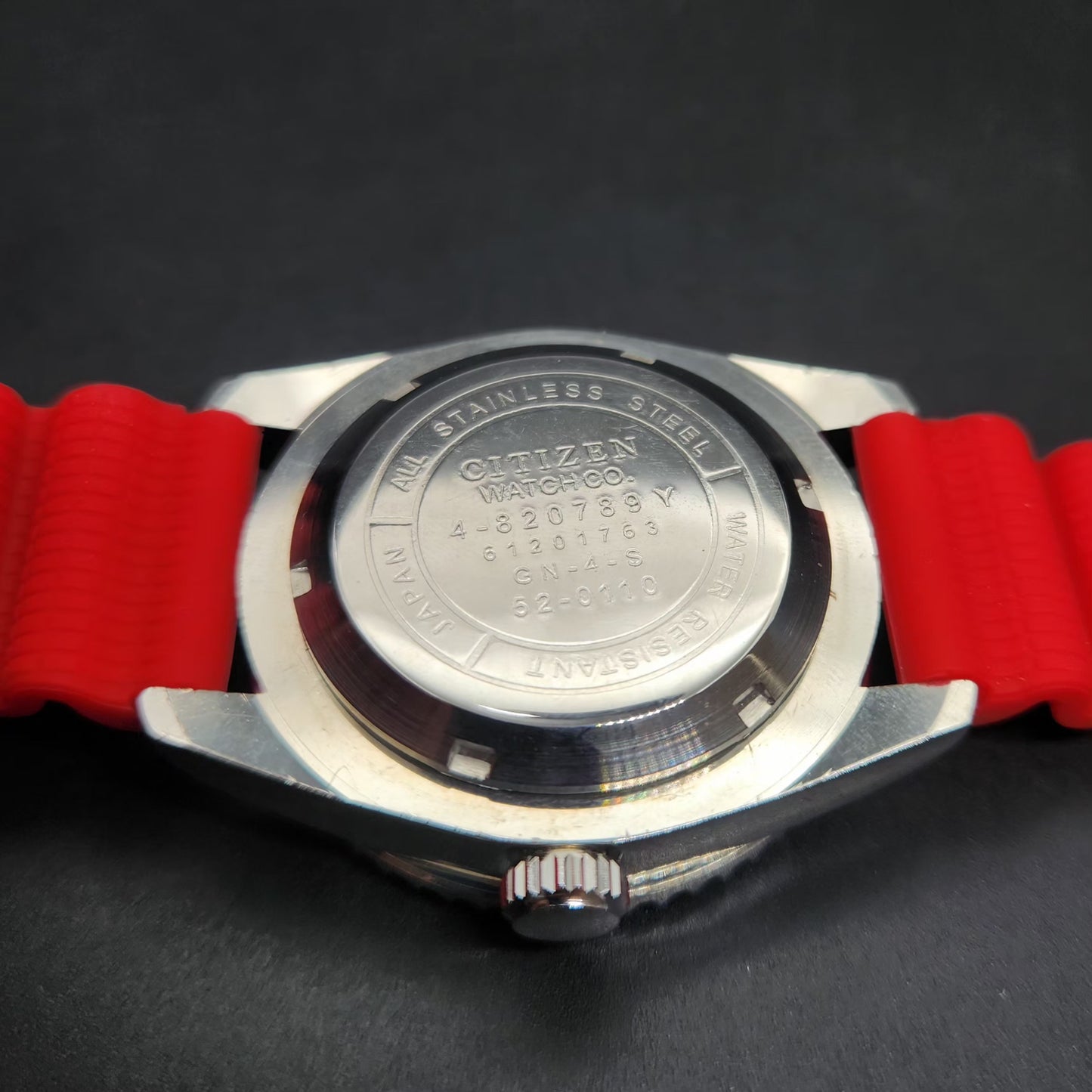 Vintage Mod Citizen 8200 Automatic Rotating Bazel Red Face 40MM Case Date Men's Wrist Watch CT104