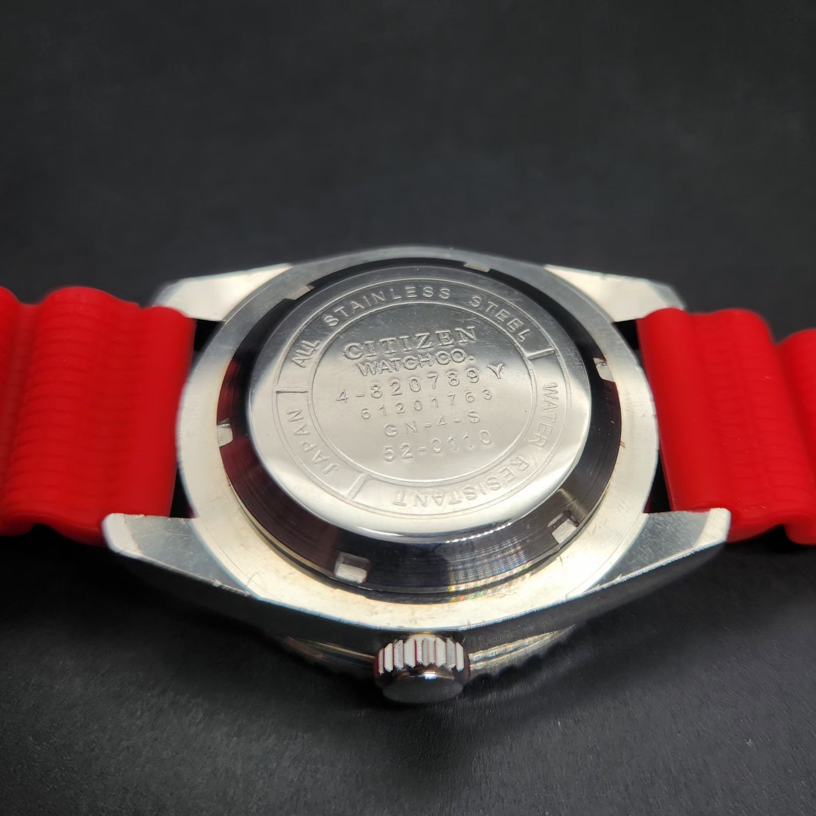 Vintage Mod Citizen 8200 Automatic Rotating Bazel Red Face 40MM Case Date Men's Wrist Watch CT104