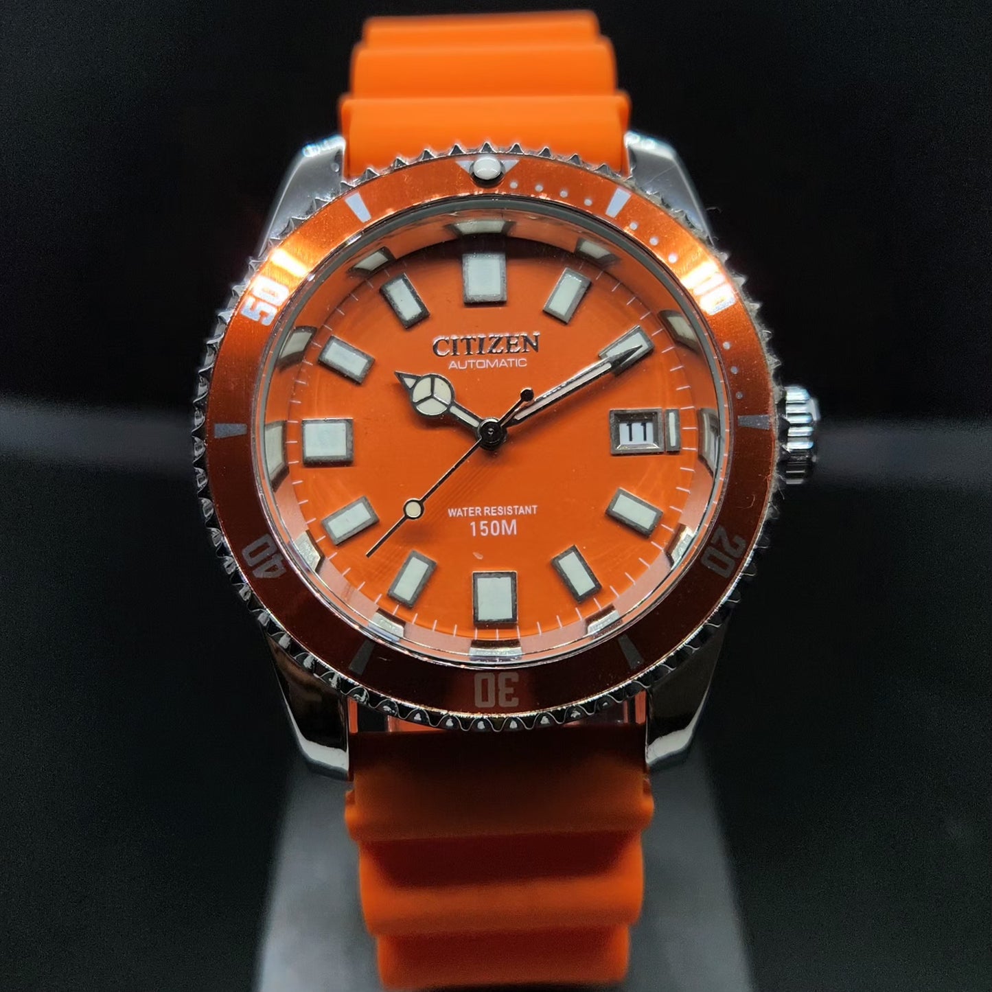 Vintage Mod Citizen 8200 Automatic Rotating Bazel Orange Face 40MM Case Date Men's Wrist Watch CT106