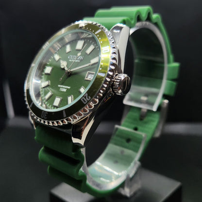 Vintage Mod Citizen 8200 Automatic Rotating Bazel Green Face 40MM Case Date Men's Wrist Watch CT107