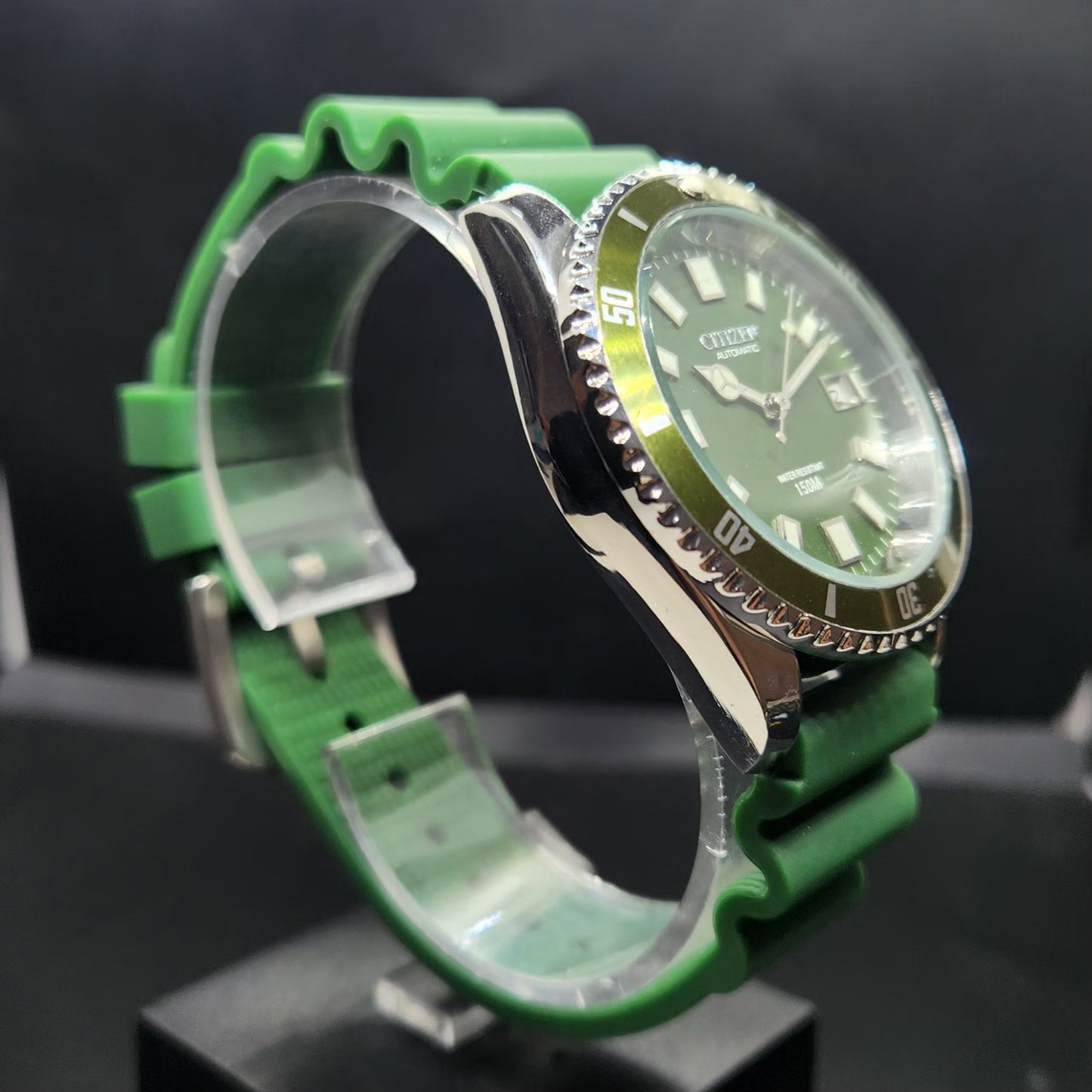 Vintage Mod Citizen 8200 Automatic Rotating Bazel Green Face 40MM Case Date Men's Wrist Watch CT107