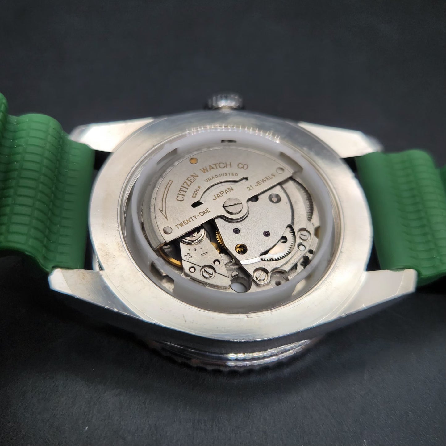 Vintage Mod Citizen 8200 Automatic Rotating Bazel Green Face 40MM Case Date Men's Wrist Watch CT107