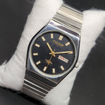 Vintage 1976 Original Citizen Automatic 8200 Black Face 35MM case Day-Date Japanese Men's Wrist Watch CT113