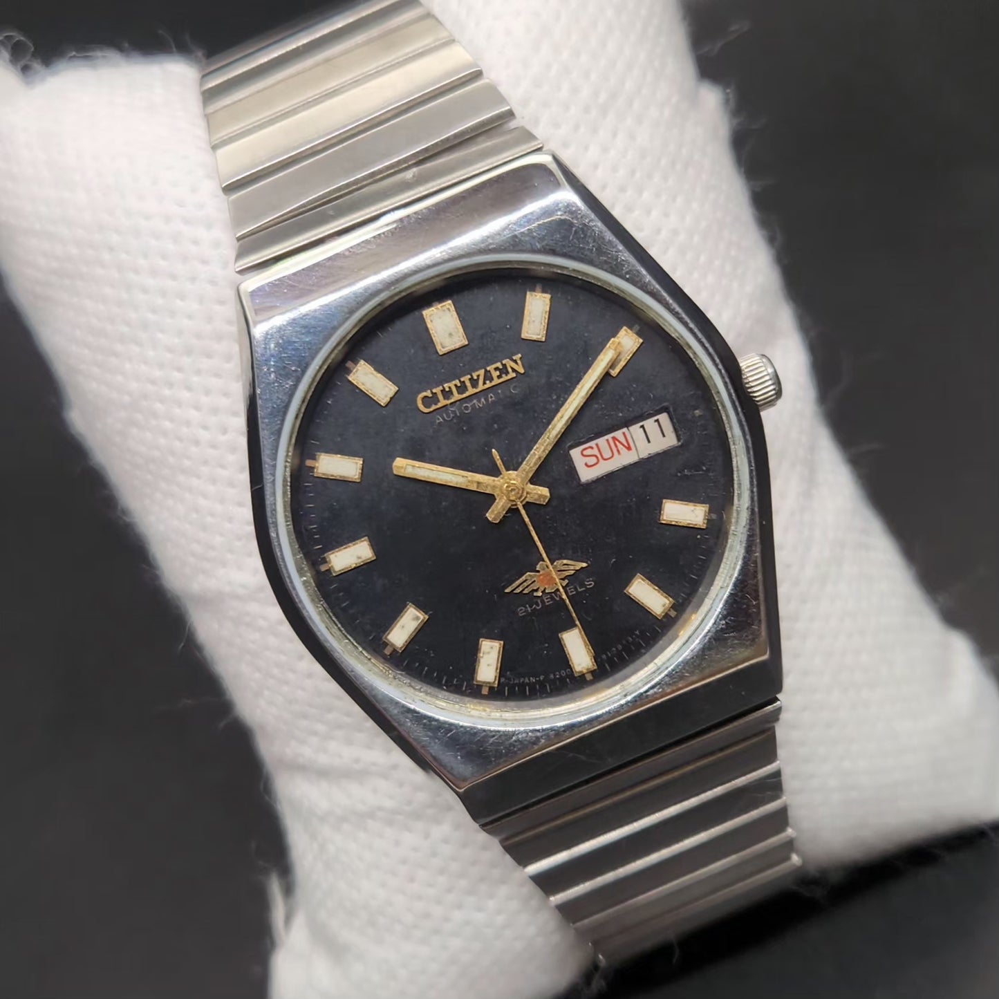 Vintage 1976 Original Citizen Automatic 8200 Black Face 35MM case Day-Date Japanese Men's Wrist Watch CT113