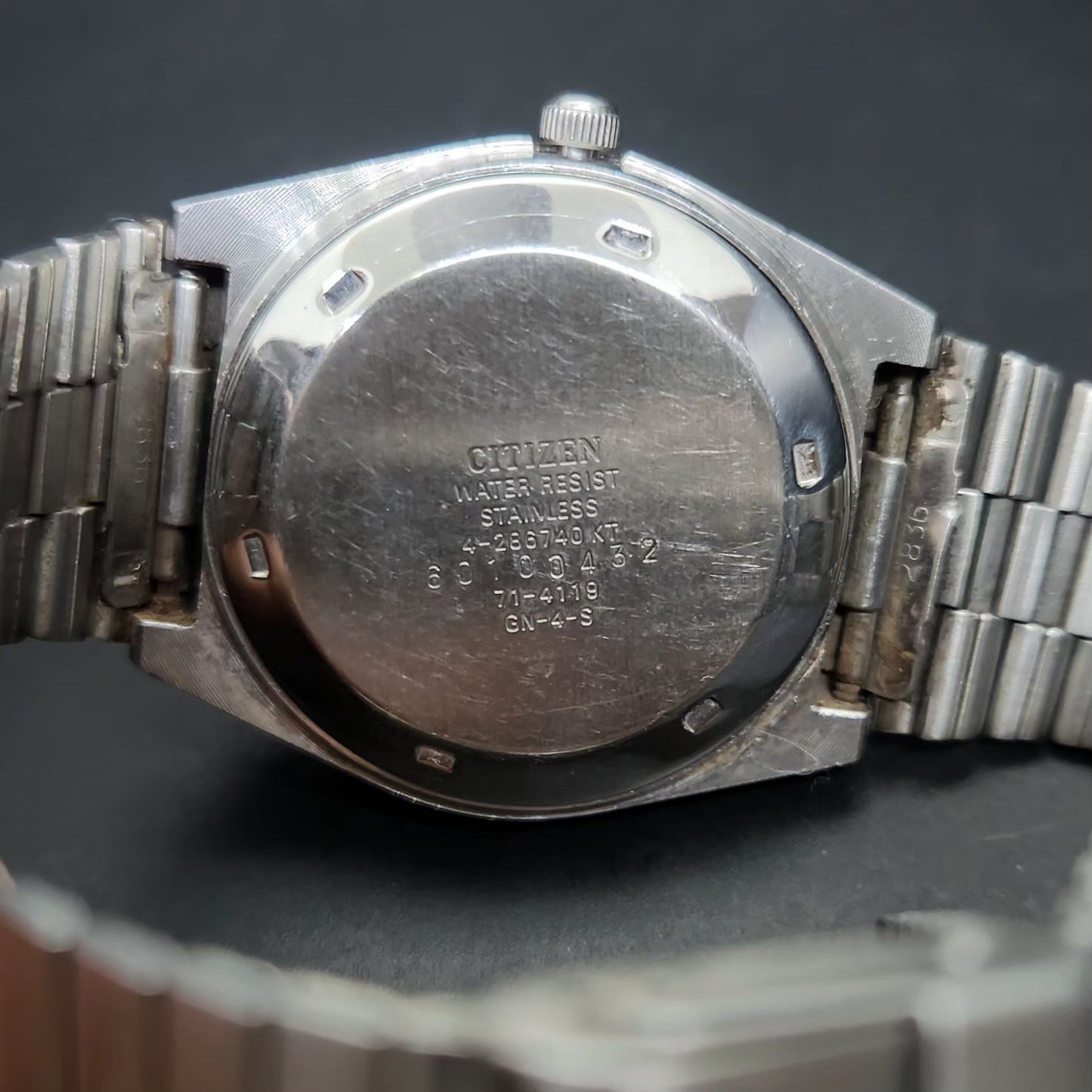 Vintage 1976 Original Citizen Automatic 8200 Black Face 35MM case Day-Date Japanese Men's Wrist Watch CT113