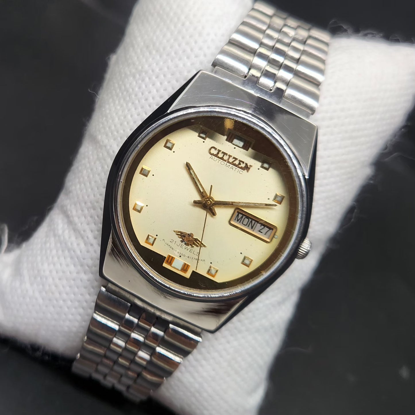 Vintage 1977 Original Citizen Automatic 8200 Gold Face 34MM case Day-Date Japanese Men's Wrist Watch CT114