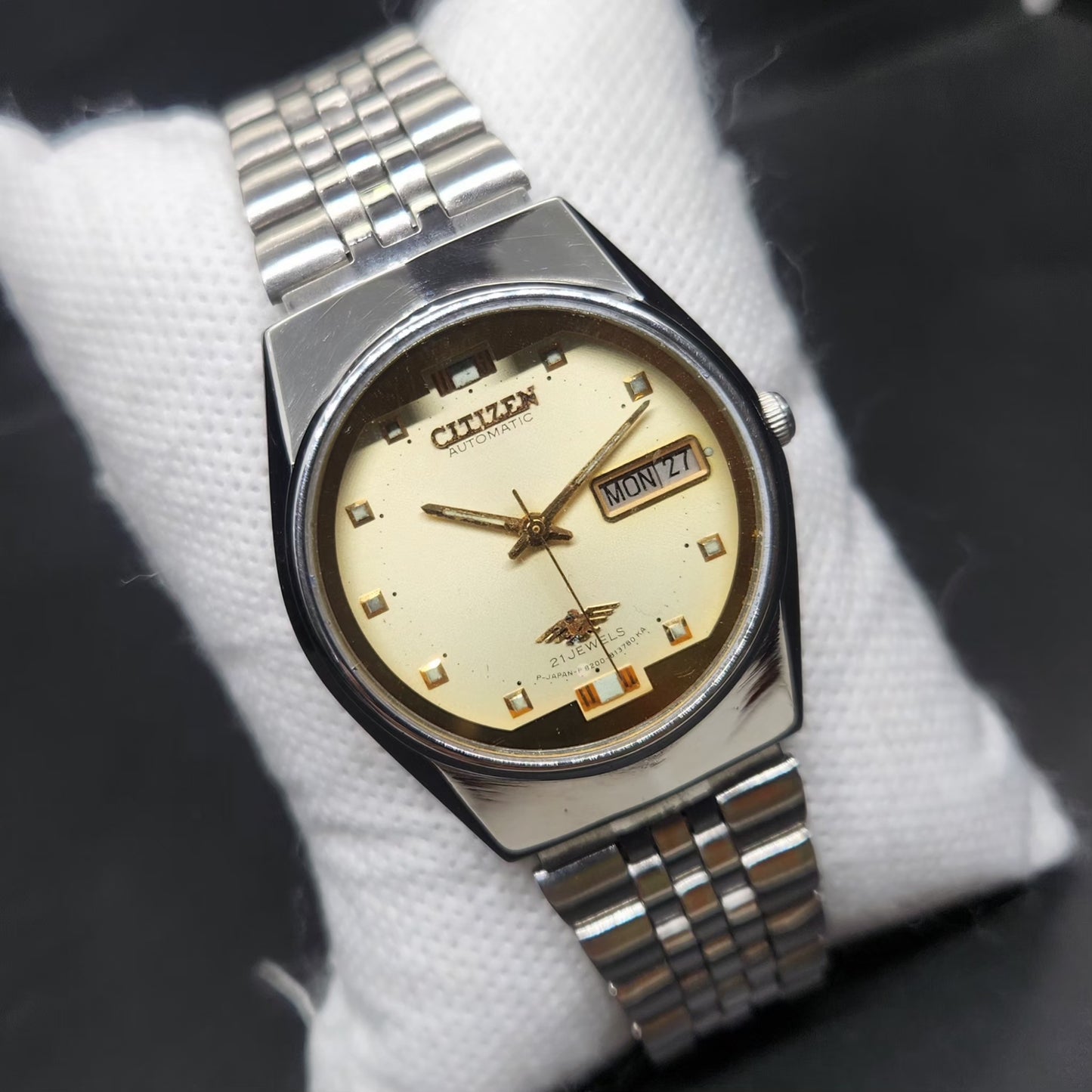 Vintage 1977 Original Citizen Automatic 8200 Gold Face 34MM case Day-Date Japanese Men's Wrist Watch CT114
