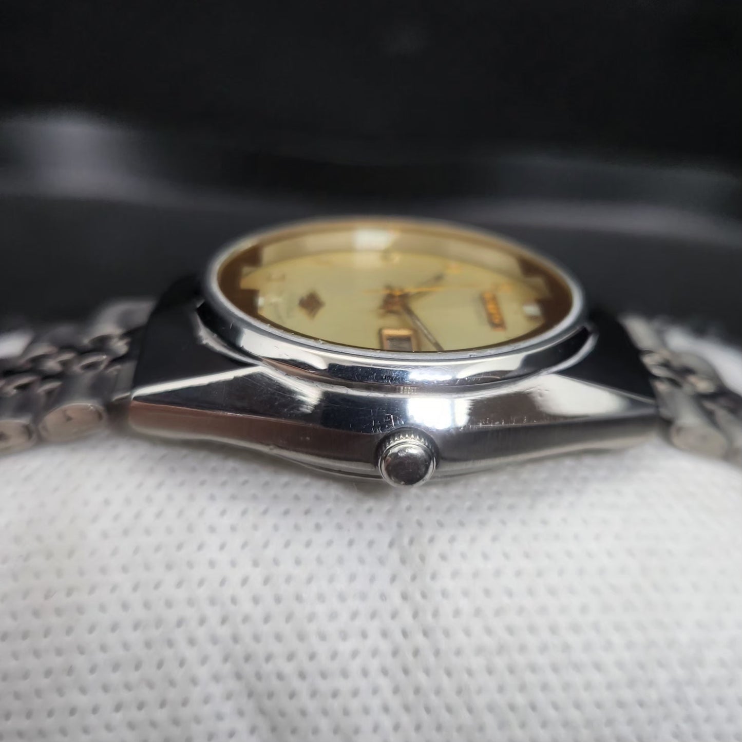 Vintage 1977 Original Citizen Automatic 8200 Gold Face 34MM case Day-Date Japanese Men's Wrist Watch CT114