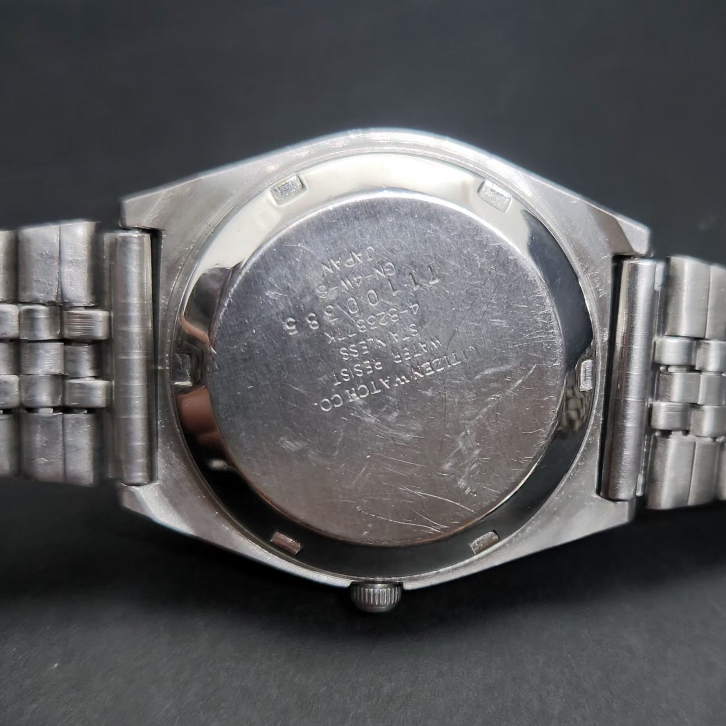 Vintage 1977 Original Citizen Automatic 8200 Gold Face 34MM case Day-Date Japanese Men's Wrist Watch CT114