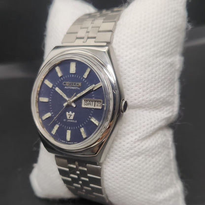 Vintage 1981 Original Citizen Automatic 8200 Blue Face 35MM case Day-Date Japanese Men's Wrist Watch CT115