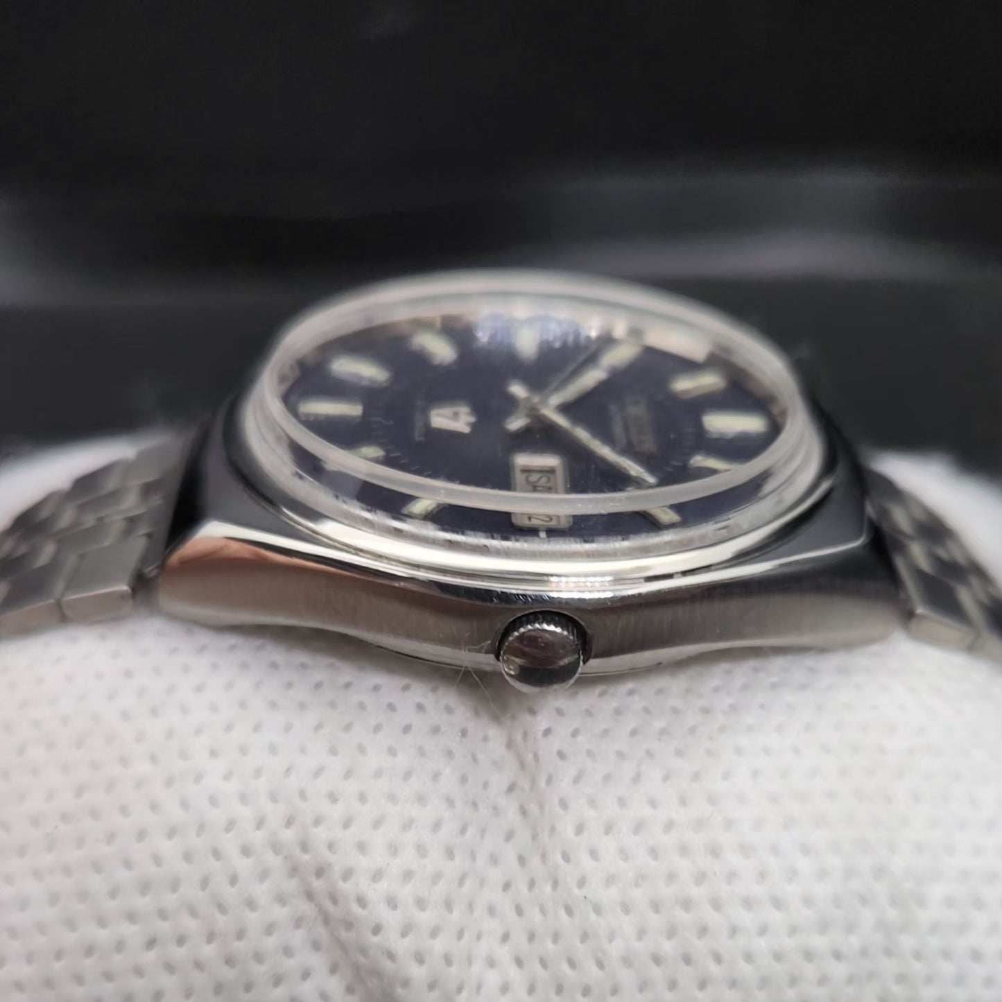 Vintage 1981 Original Citizen Automatic 8200 Blue Face 35MM case Day-Date Japanese Men's Wrist Watch CT115