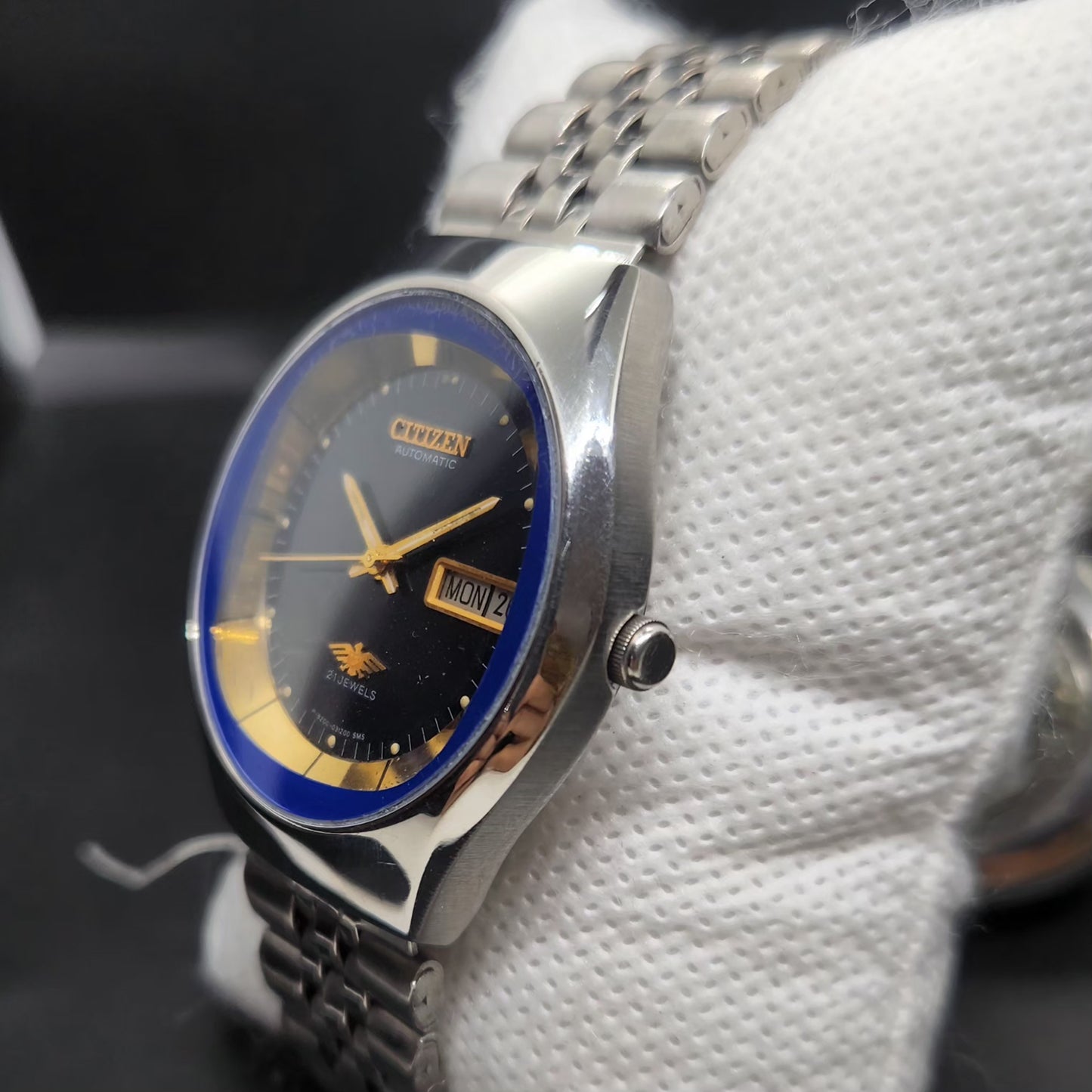Vintage 1981 Original Citizen Automatic 8200 Blue Face 36MM case Day-Date Japanese Men's Wrist Watch CT116