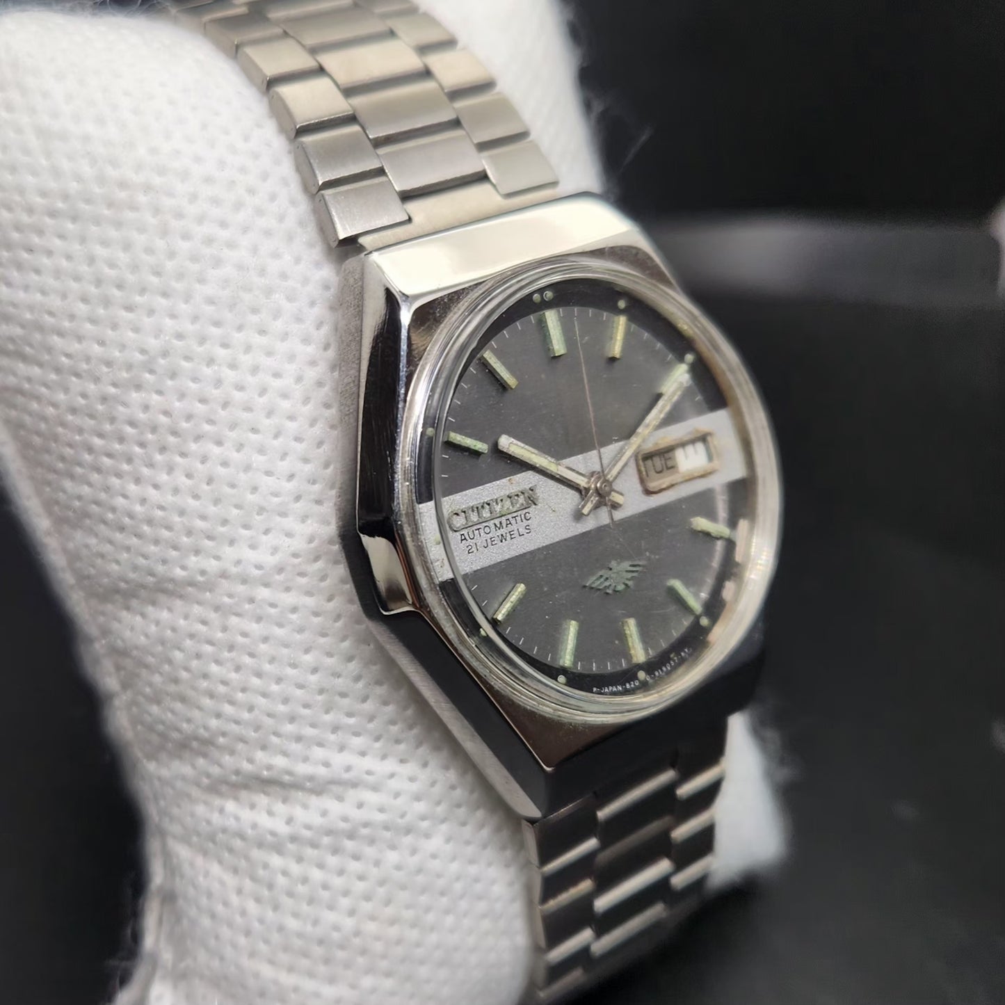 Vintage 1983 Original Citizen Automatic 8200 Grey Face 35MM case Day-Date Japanese Men's Wrist Watch CT120