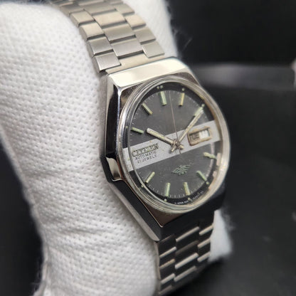 Vintage 1983 Original Citizen Automatic 8200 Grey Face 35MM case Day-Date Japanese Men's Wrist Watch CT120