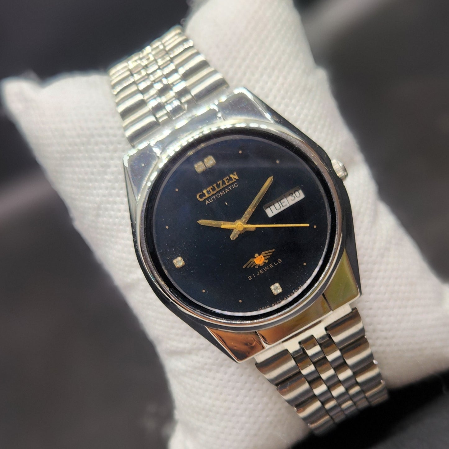 Vintage 1974 Original Citizen Automatic 8200 Black Face 35MM case Day-Date Japanese Men's Wrist Watch CT122