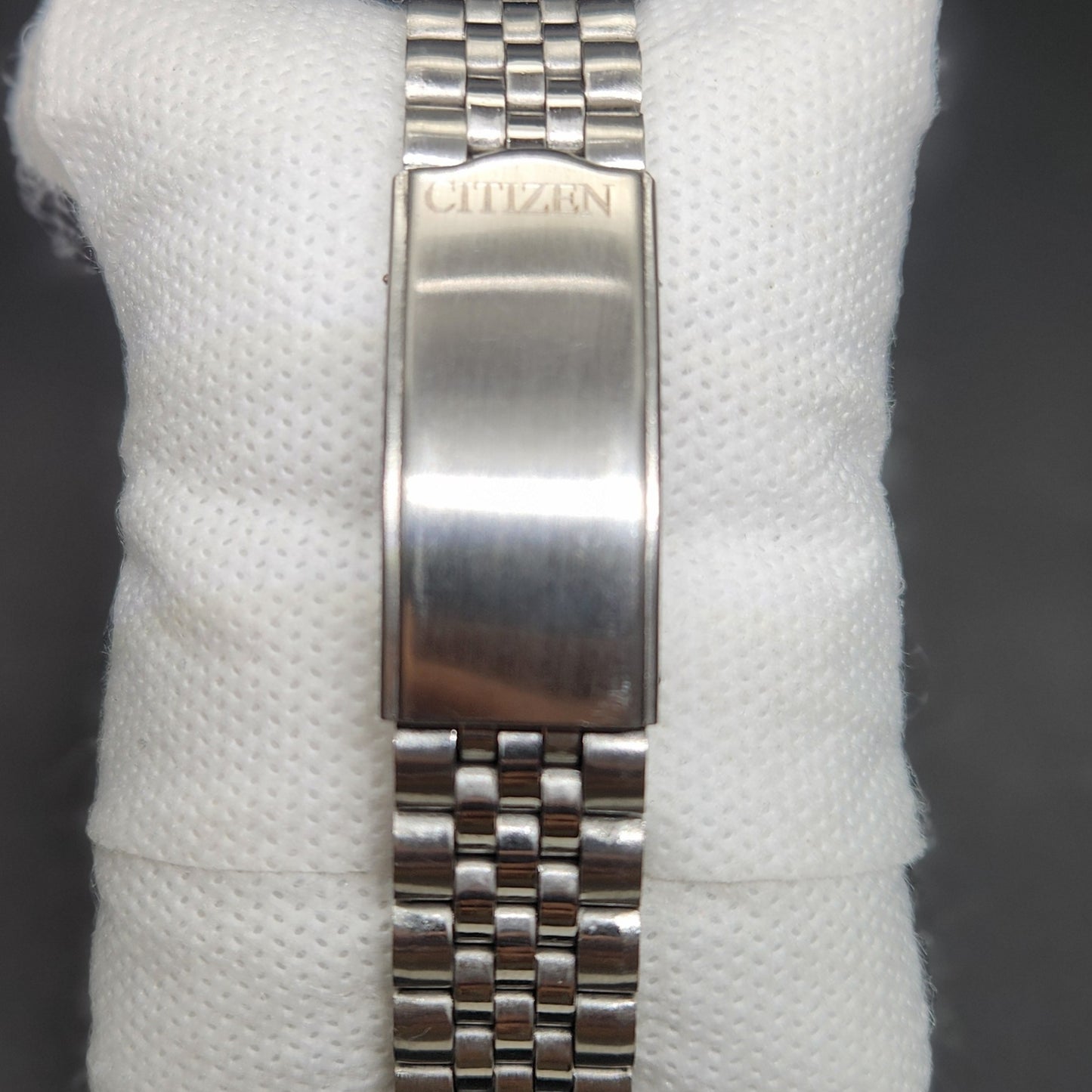 Vintage 1974 Original Citizen Automatic 8200 Black Face 35MM case Day-Date Japanese Men's Wrist Watch CT122