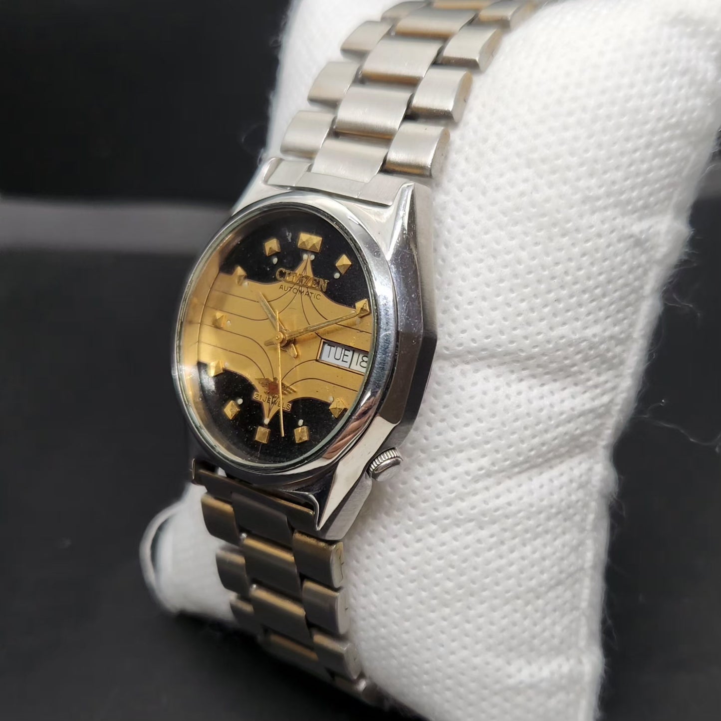 Vintage 1976 Original Citizen Automatic 8200 Gold & Black Face 33MM case Day-Date Japanese Men's Wrist Watch CT123
