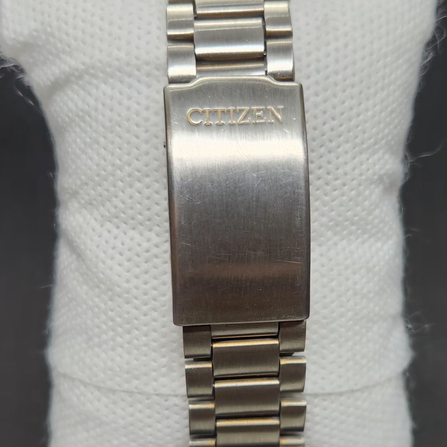 Vintage 1976 Original Citizen Automatic 8200 Gold & Black Face 33MM case Day-Date Japanese Men's Wrist Watch CT123