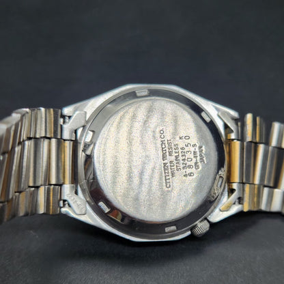 Vintage 1976 Original Citizen Automatic 8200 Gold & Black Face 33MM case Day-Date Japanese Men's Wrist Watch CT123