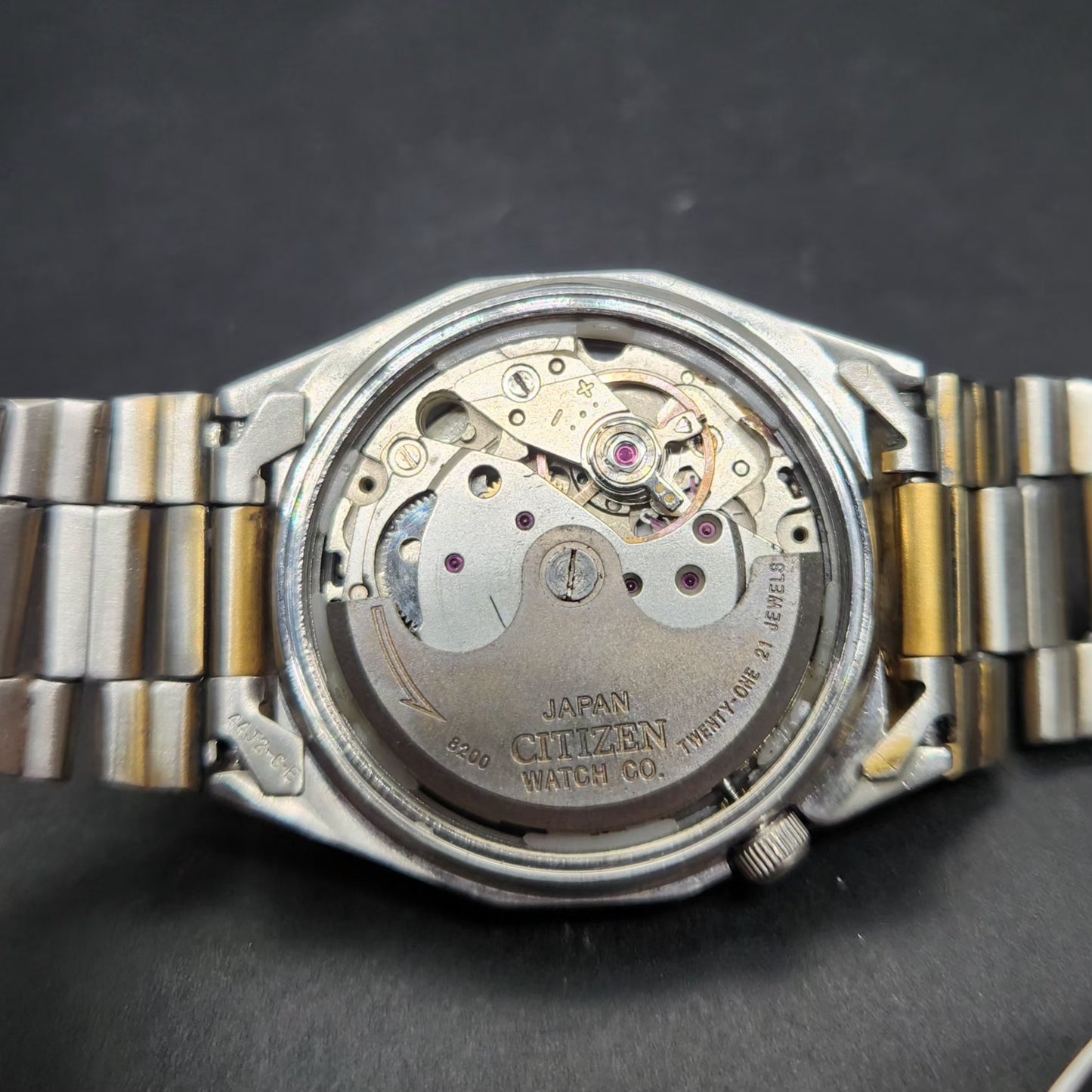 Vintage 1976 Original Citizen Automatic 8200 Gold & Black Face 33MM case Day-Date Japanese Men's Wrist Watch CT123