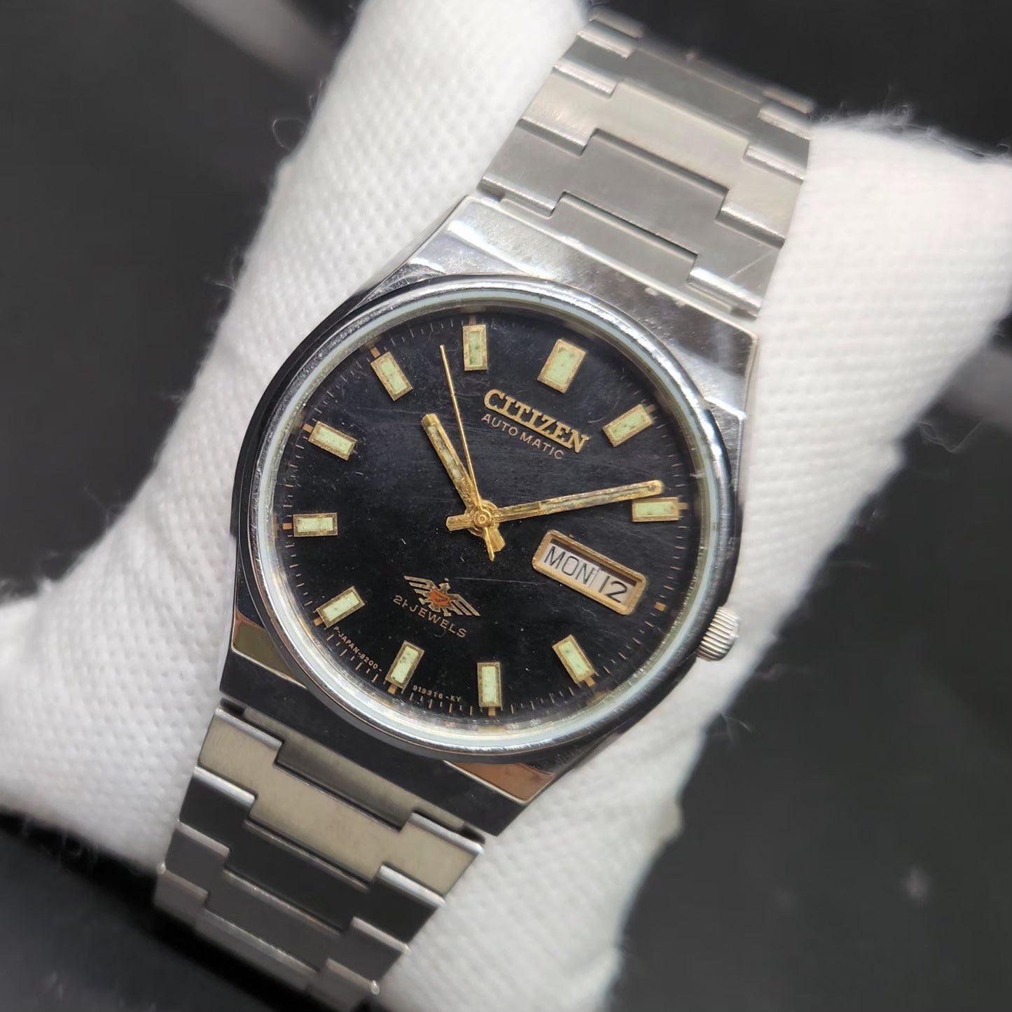 Vintage 1975 Original Citizen Automatic 8200 Black Face 35MM case Day-Date Japanese Men's Wrist Watch CT124