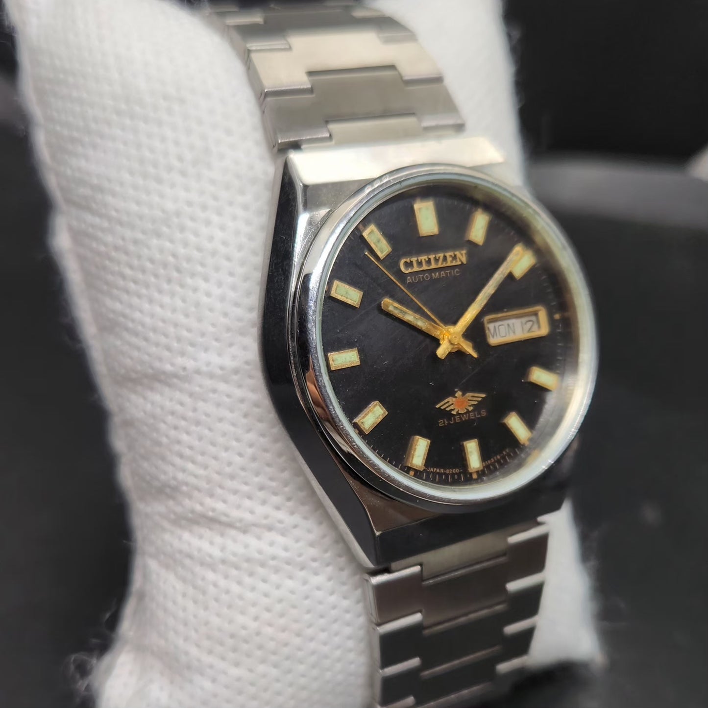 Vintage 1975 Original Citizen Automatic 8200 Black Face 35MM case Day-Date Japanese Men's Wrist Watch CT124