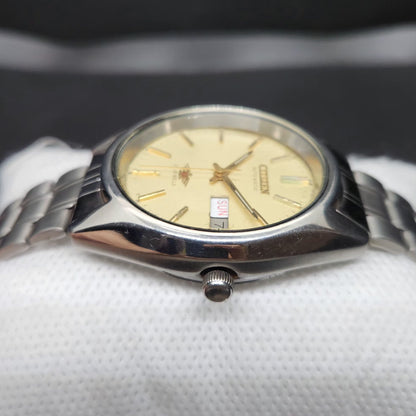 Vintage 1975 Original Citizen Automatic 8200 Gold Face 36MM case Day-Date Japanese Men's Wrist Watch CT125