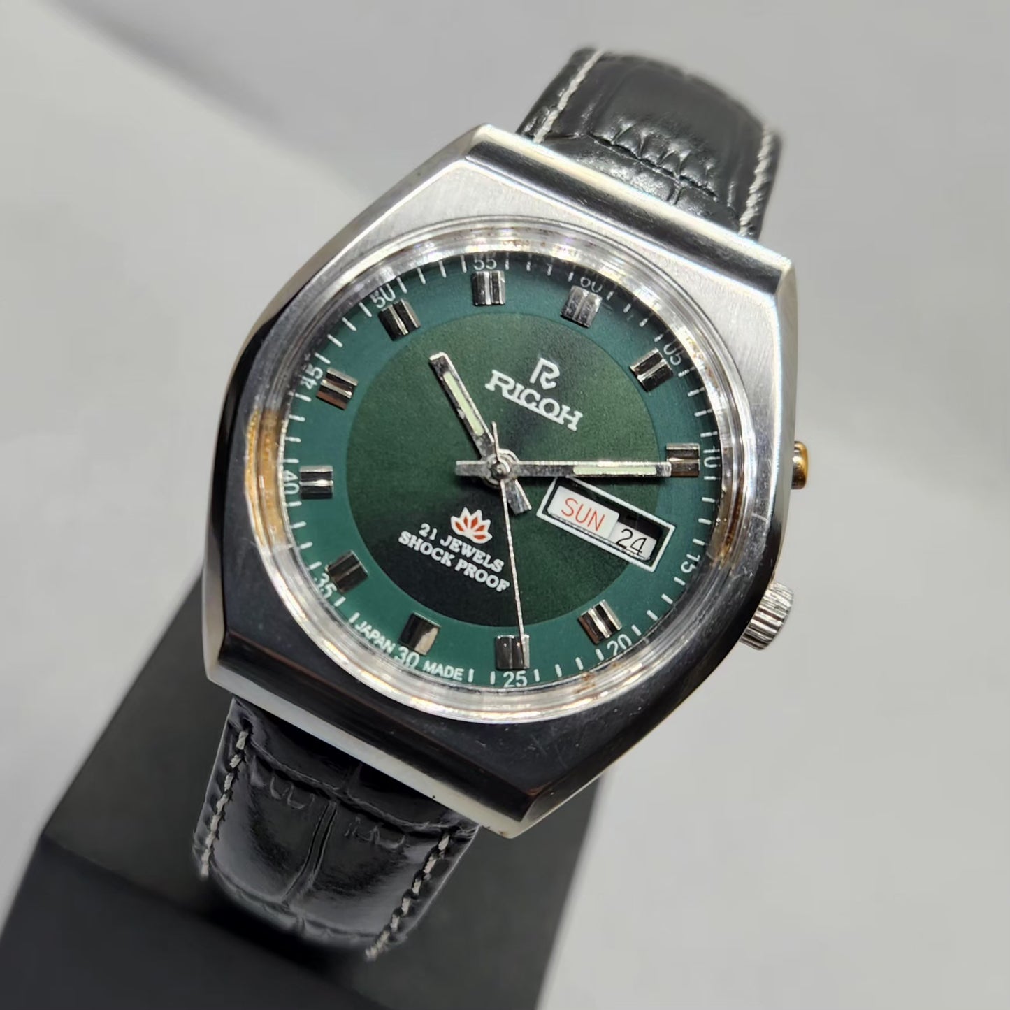 Vintage Ricoh R31 Automatic Green Face New Strap 21 Jewels Day-Date Men's Wrist Watch R01