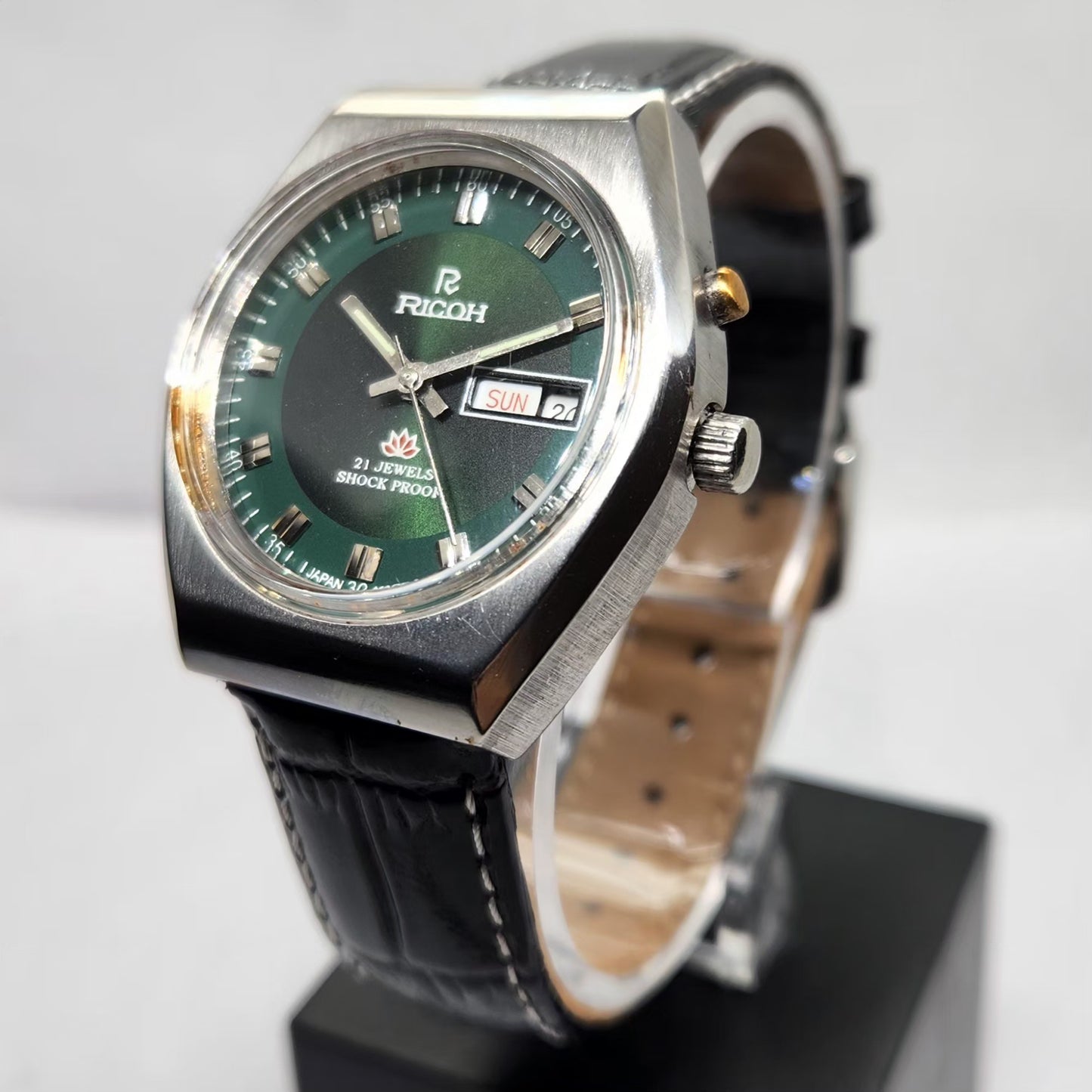 Vintage Ricoh R31 Automatic Green Face New Strap 21 Jewels Day-Date Men's Wrist Watch R01