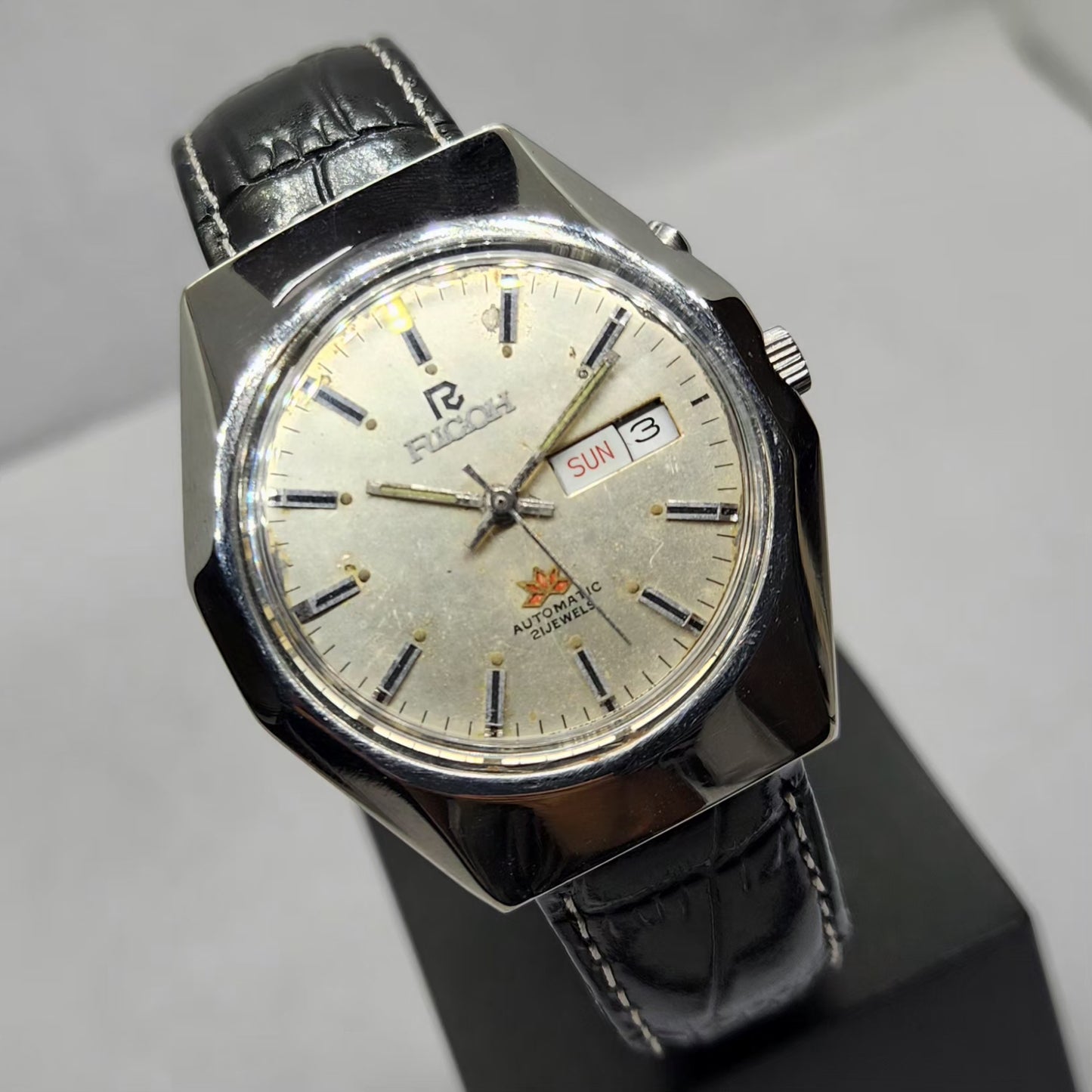 Vintage Ricoh R31 Automatic Silver Face New Strap 21 Jewels Day-Date Men's Wrist Watch R03