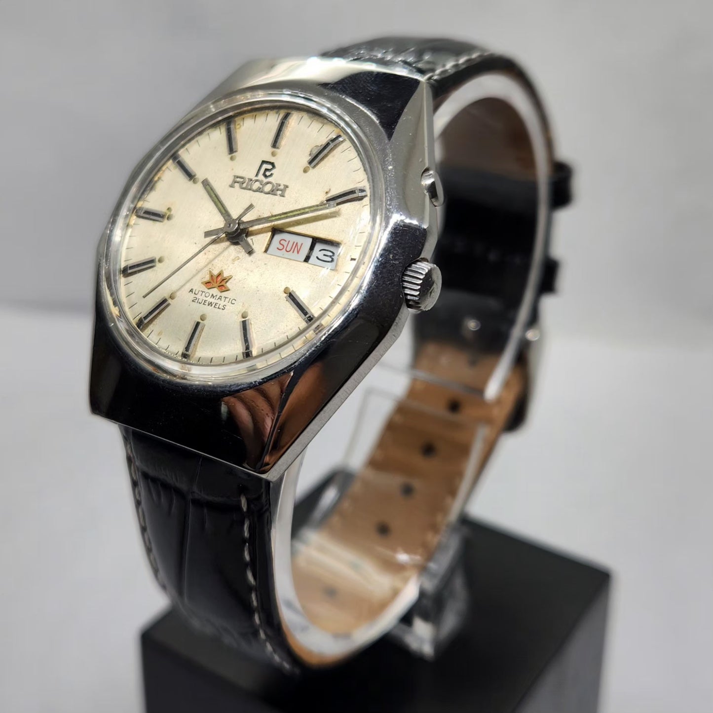 Vintage Ricoh R31 Automatic Silver Face New Strap 21 Jewels Day-Date Men's Wrist Watch R03