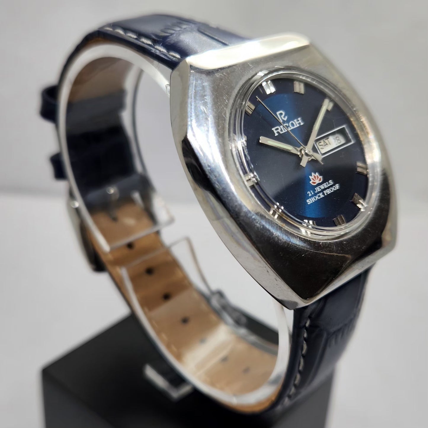 Vintage Ricoh R31 Automatic Blue Face New Strap 21 Jewels Day-Date Men's Wrist Watch R04