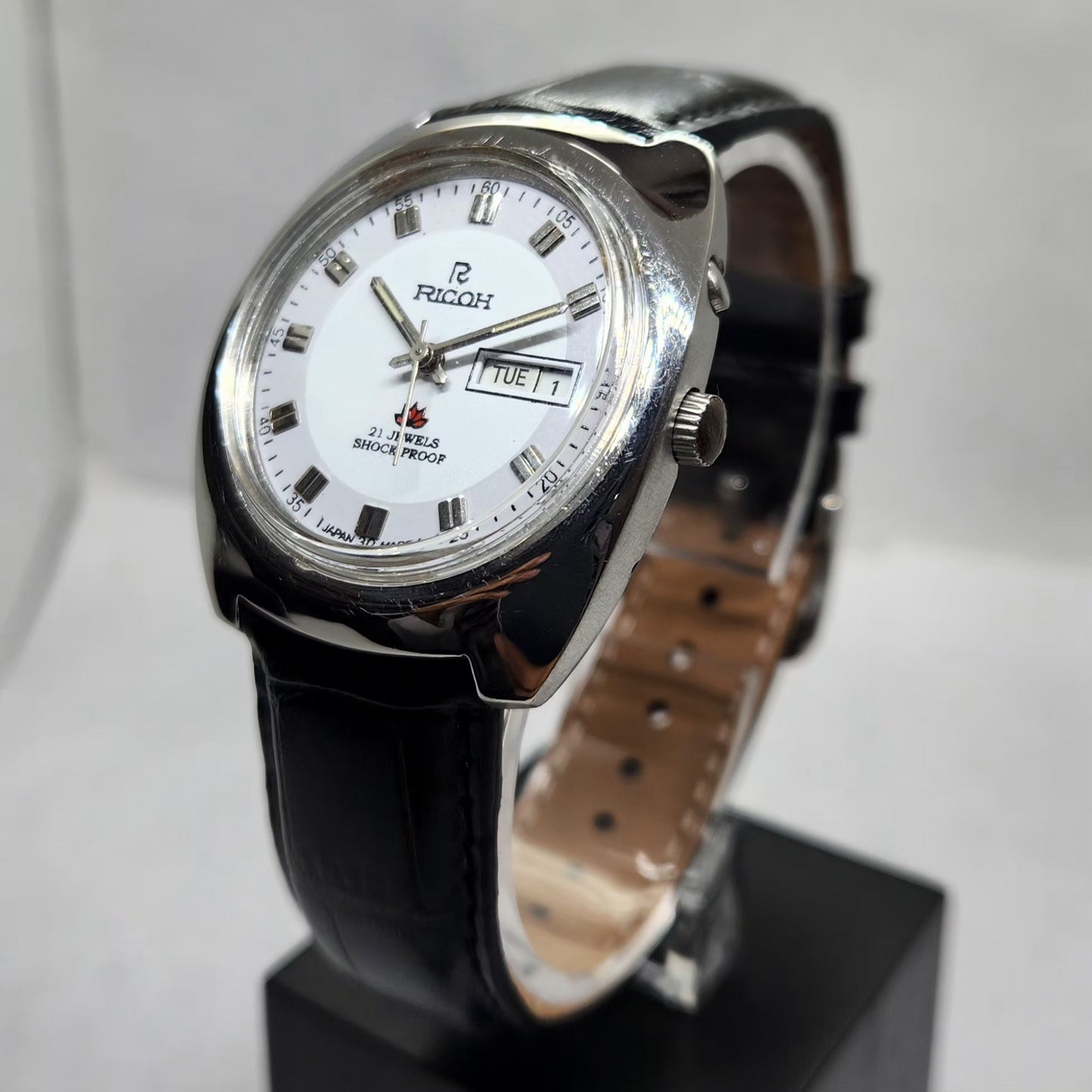 Vintage Ricoh R31 Automatic White Face New Strap 21 Jewels Day-Date Men's Wrist Watch R05