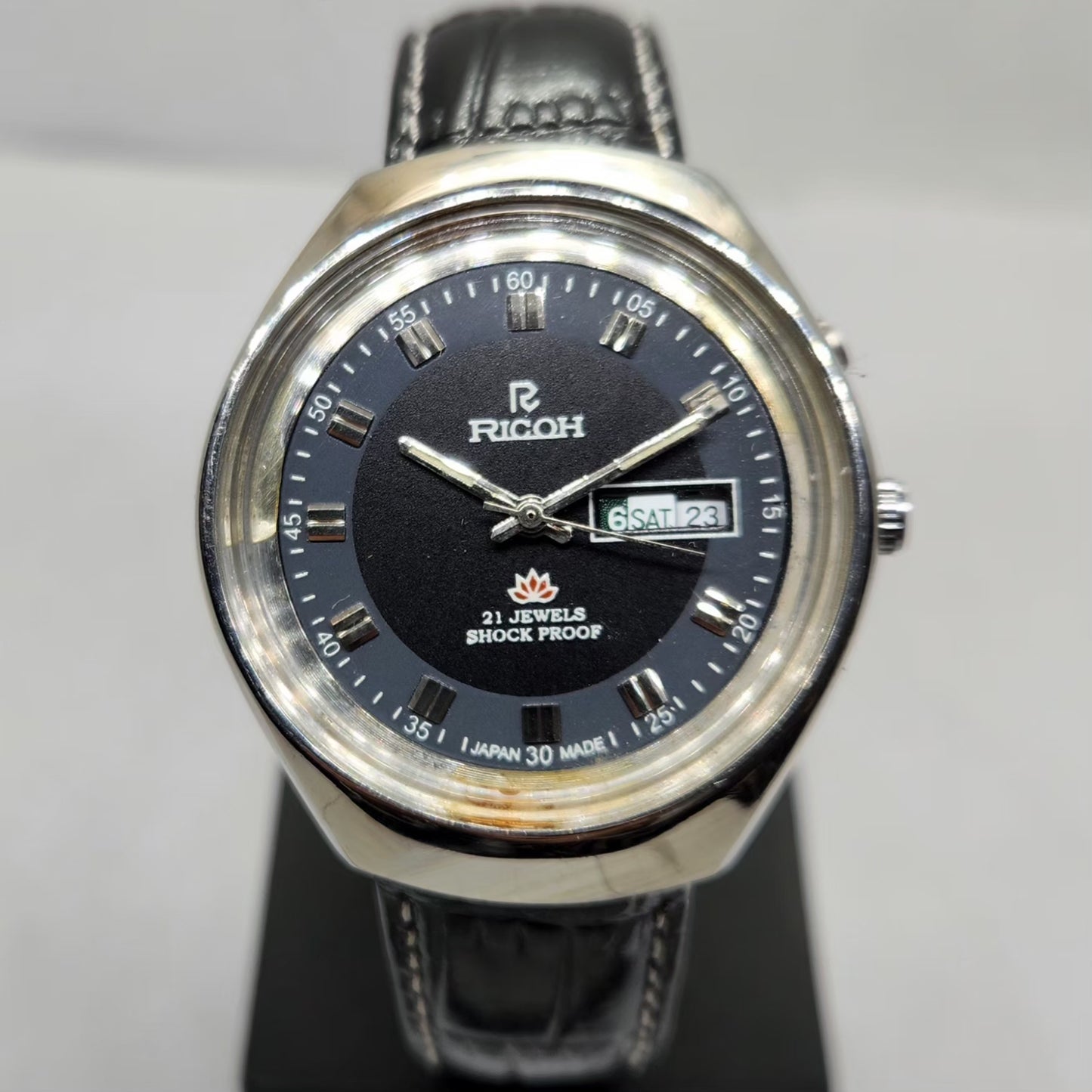 Vintage Ricoh R31 Automatic Black Face New Strap 21 Jewels Day-Date Men's Wrist Watch R07