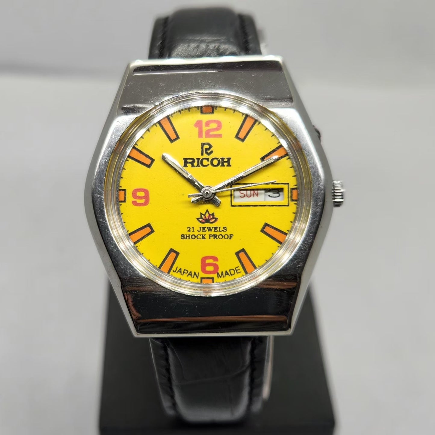 Vintage Ricoh R31 Automatic Yellow Face New Strap 21 Jewels Day-Date Men's Wrist Watch R08