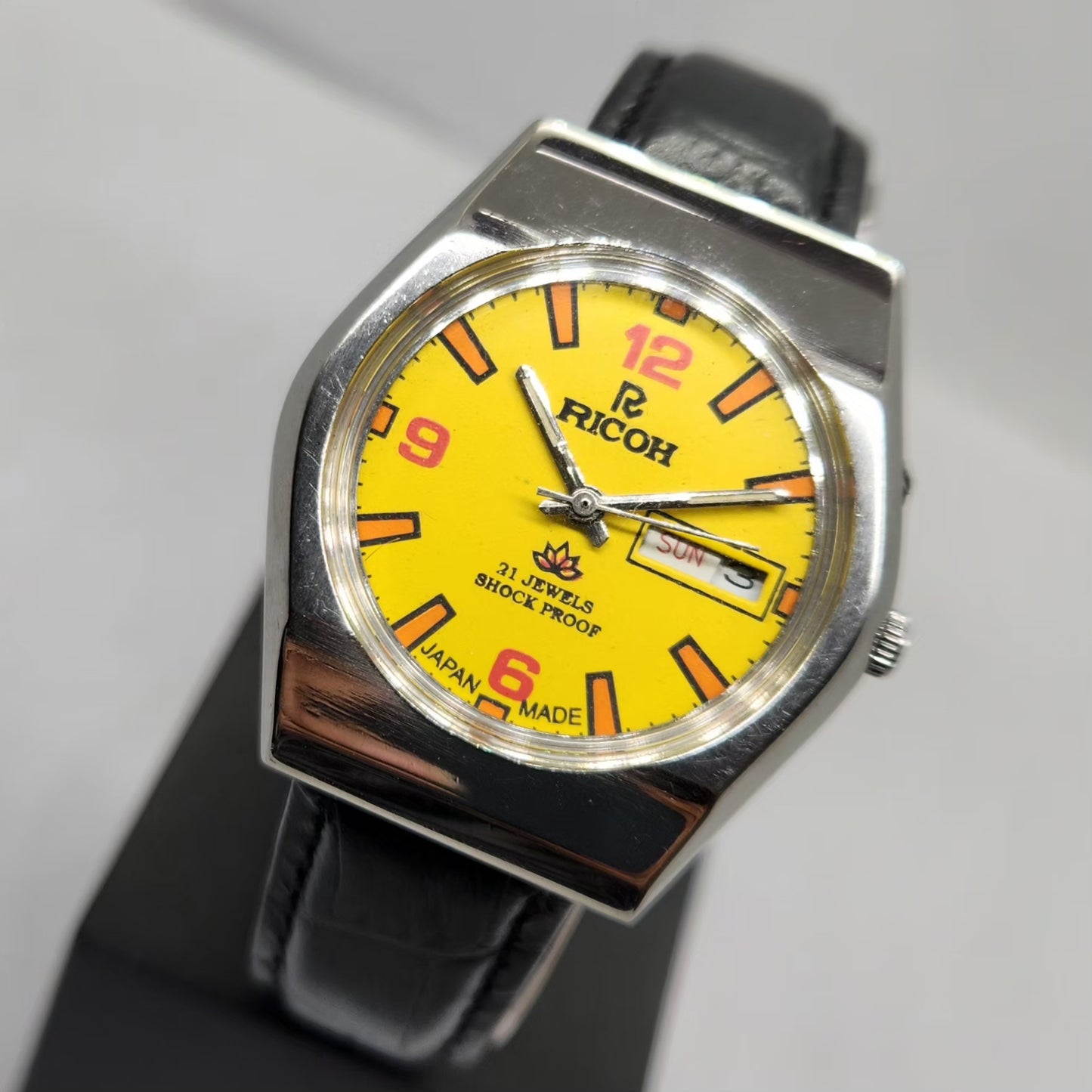 Vintage Ricoh R31 Automatic Yellow Face New Strap 21 Jewels Day-Date Men's Wrist Watch R08