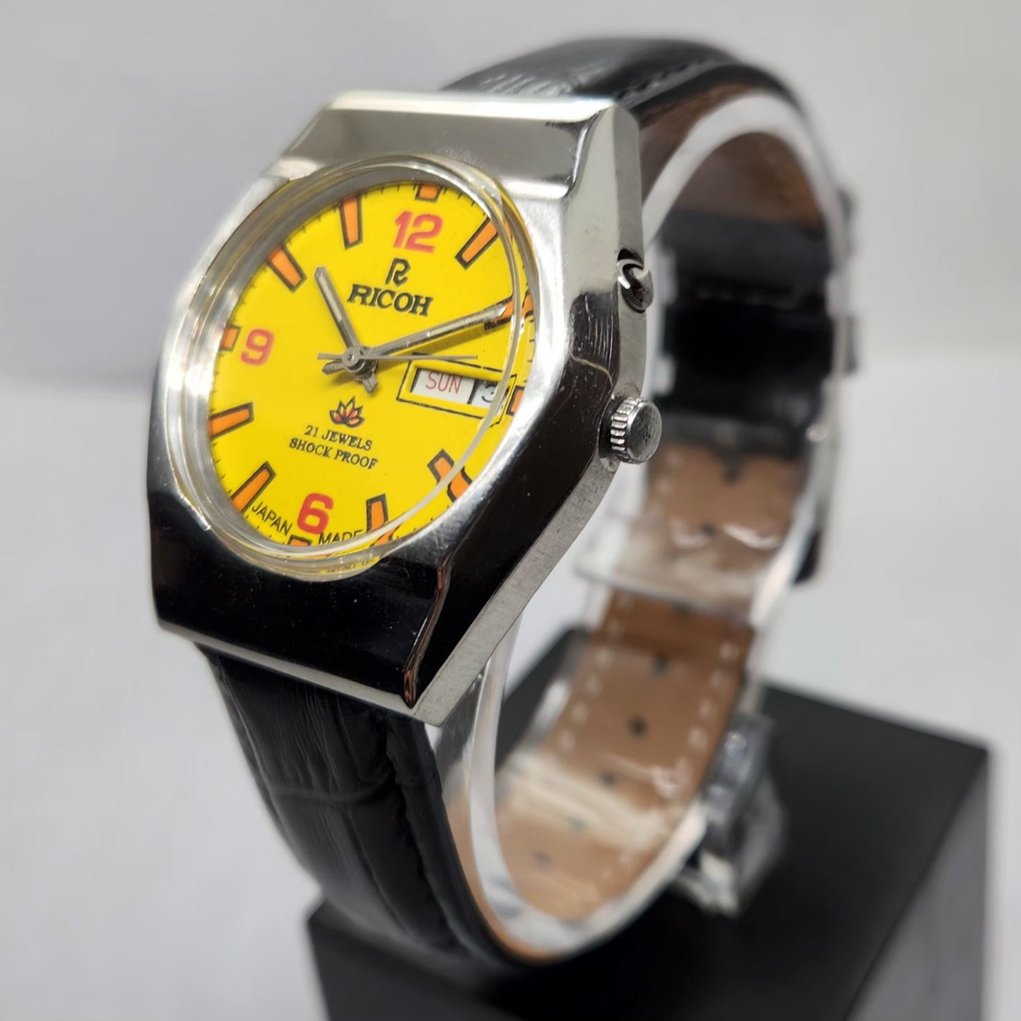 Vintage Ricoh R31 Automatic Yellow Face New Strap 21 Jewels Day-Date Men's Wrist Watch R08