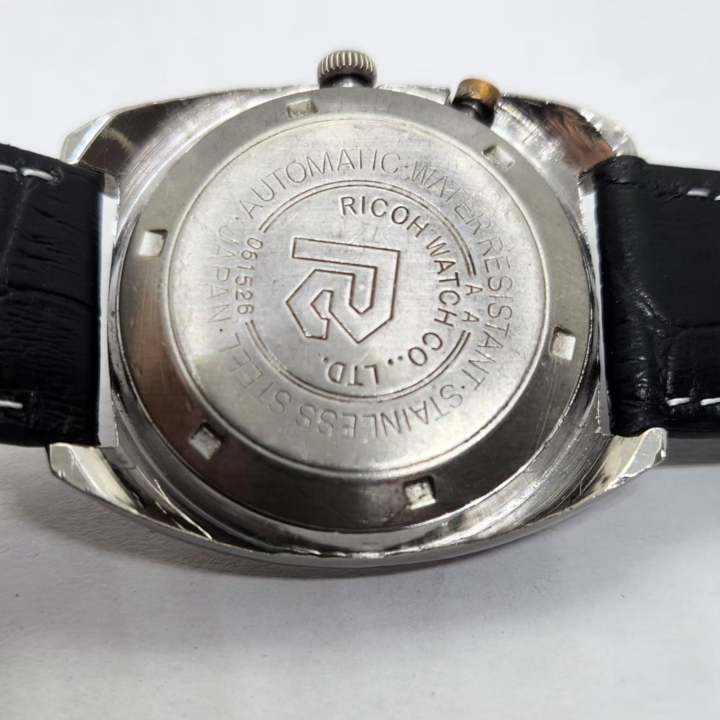 Vintage Ricoh R31 Automatic Red Face New Strap 21 Jewels Day-Date Men's Wrist Watch R10