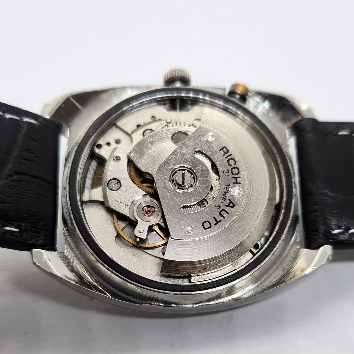 Vintage Ricoh R31 Automatic Red Face New Strap 21 Jewels Day-Date Men's Wrist Watch R10