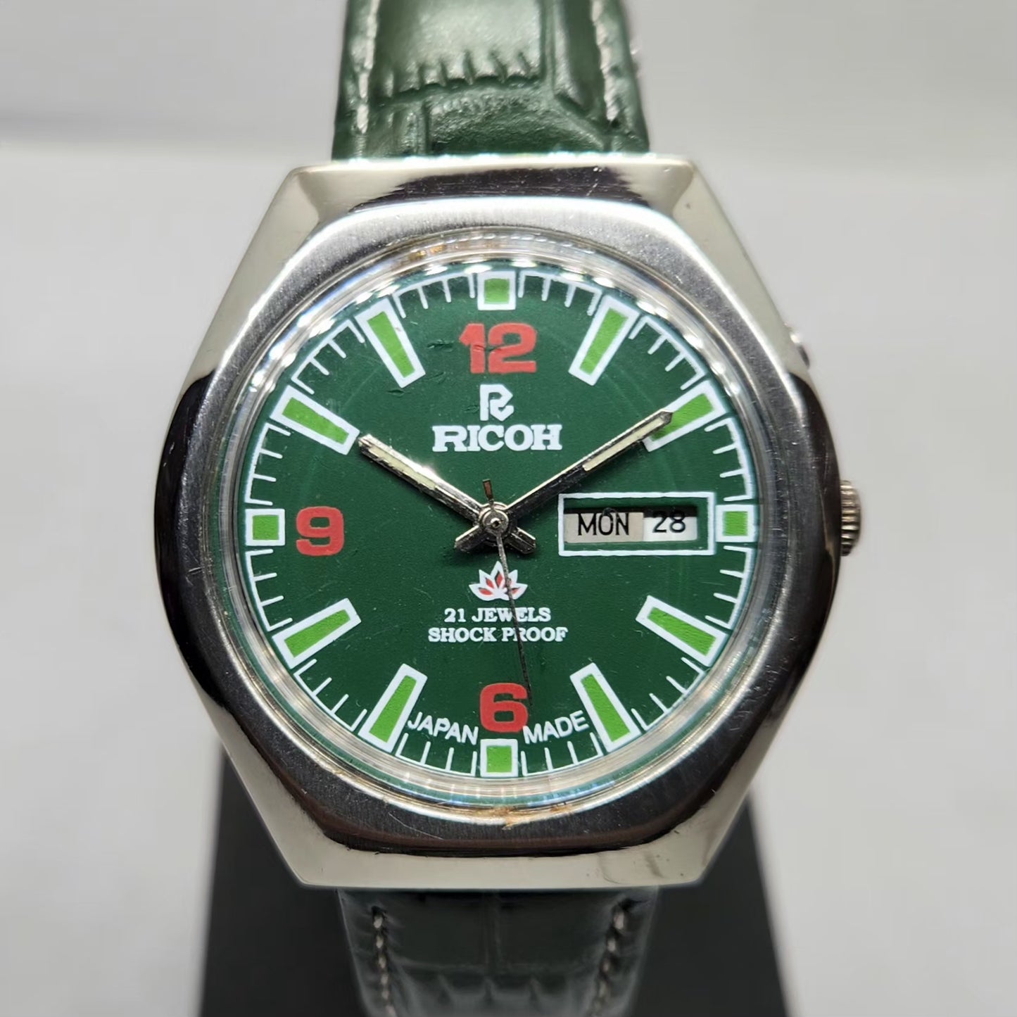 Vintage Ricoh R31 Automatic Green Face New Strap 21 Jewels Day-Date Men's Wrist Watch R11