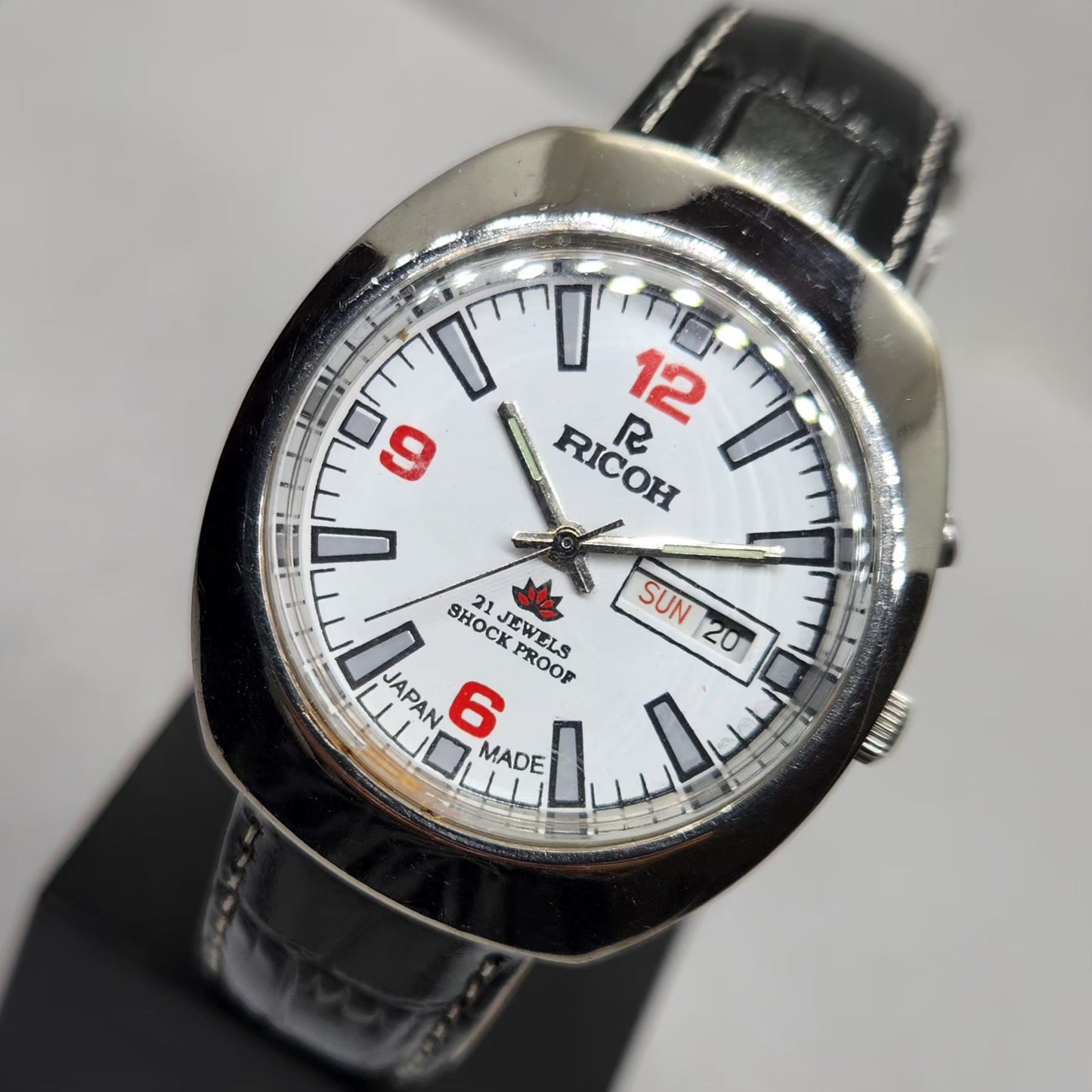 Vintage Ricoh R31 Automatic White Face New Strap 21 Jewels Day-Date Men's Wrist Watch R12