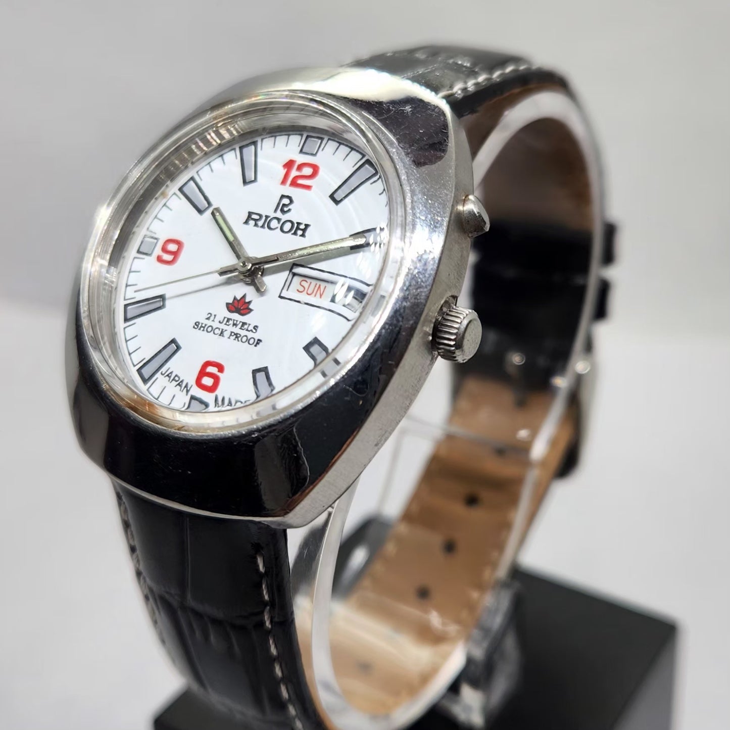 Vintage Ricoh R31 Automatic White Face New Strap 21 Jewels Day-Date Men's Wrist Watch R12