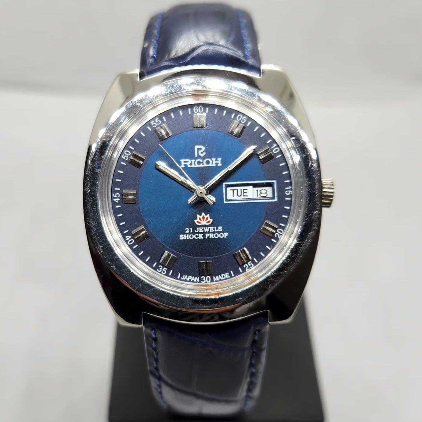 Vintage Ricoh R31 Automatic Blue Face New Strap 21 Jewels Day-Date Men's Wrist Watch R14