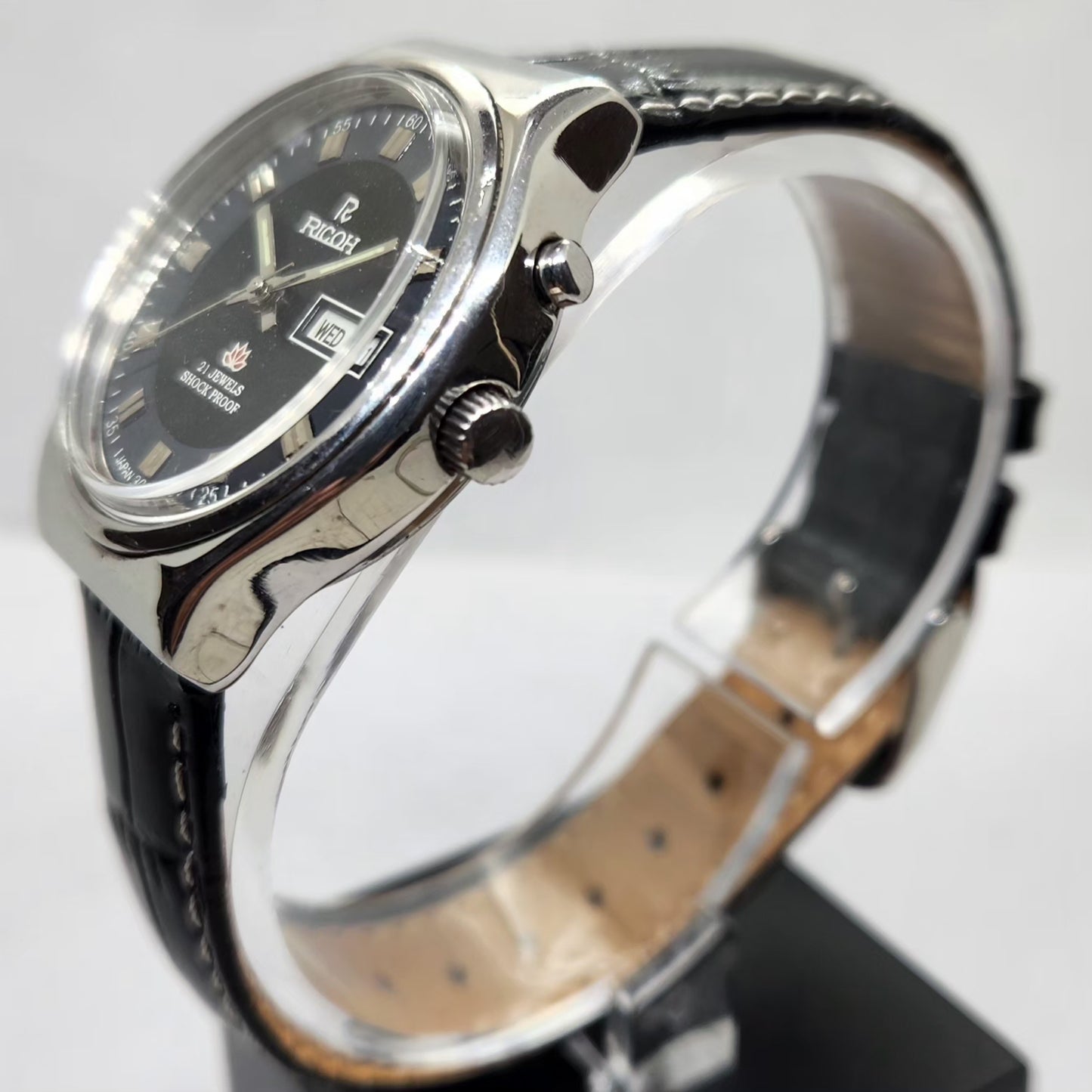 Vintage Ricoh R31 Automatic Black Face New Strap 21 Jewels Day-Date Men's Wrist Watch R15