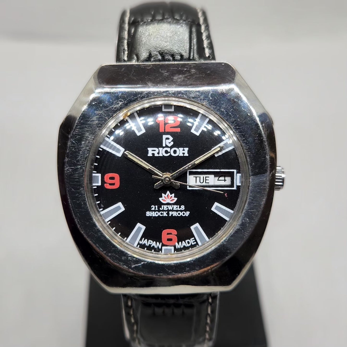 Vintage Ricoh R31 Automatic Black Face New Strap 21 Jewels Day-Date Men's Wrist Watch R16