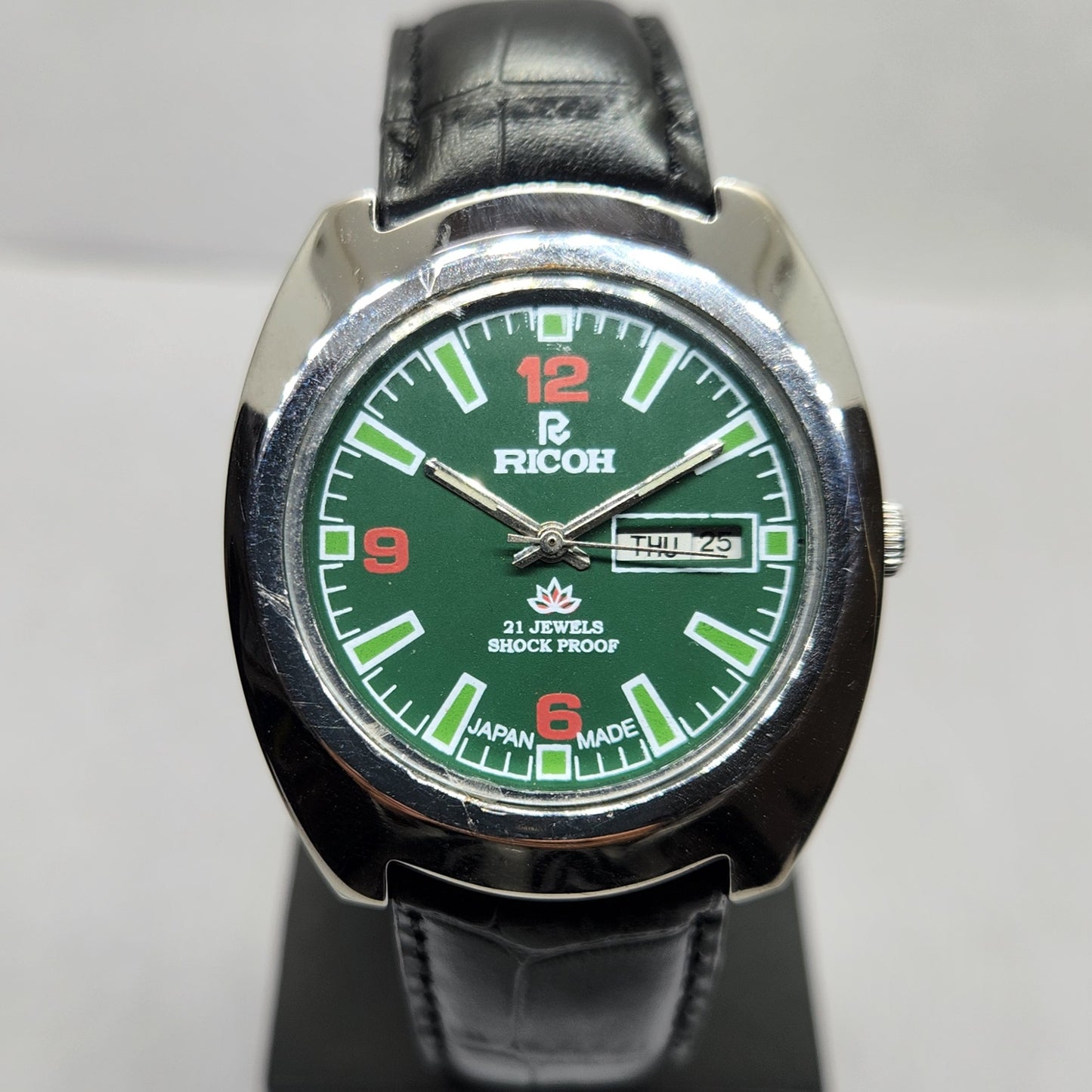 Vintage Ricoh R31 Automatic Green Face New Strap 21 Jewels Day-Date Men's Wrist Watch R17