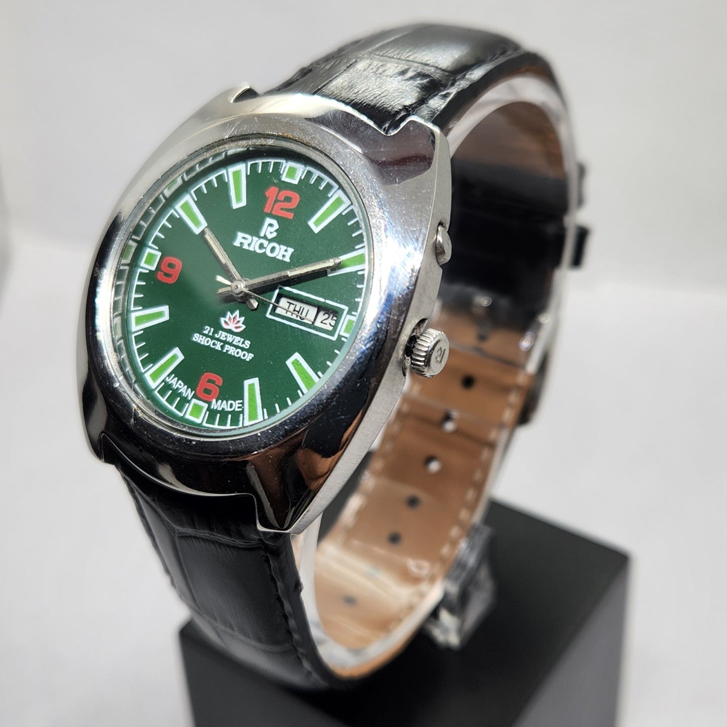 Vintage Ricoh R31 Automatic Green Face New Strap 21 Jewels Day-Date Men's Wrist Watch R17
